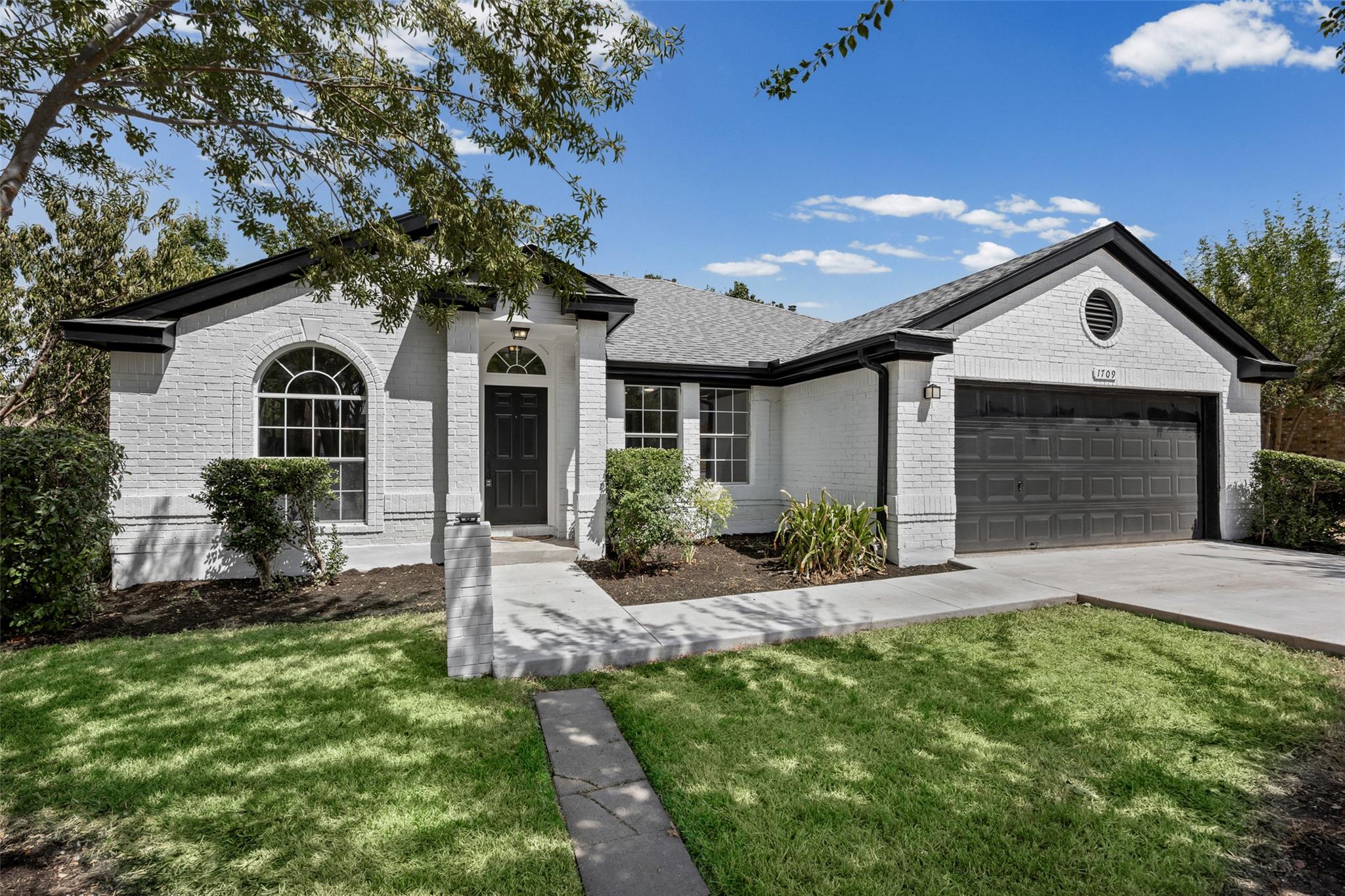 MLS #1889567 image #0