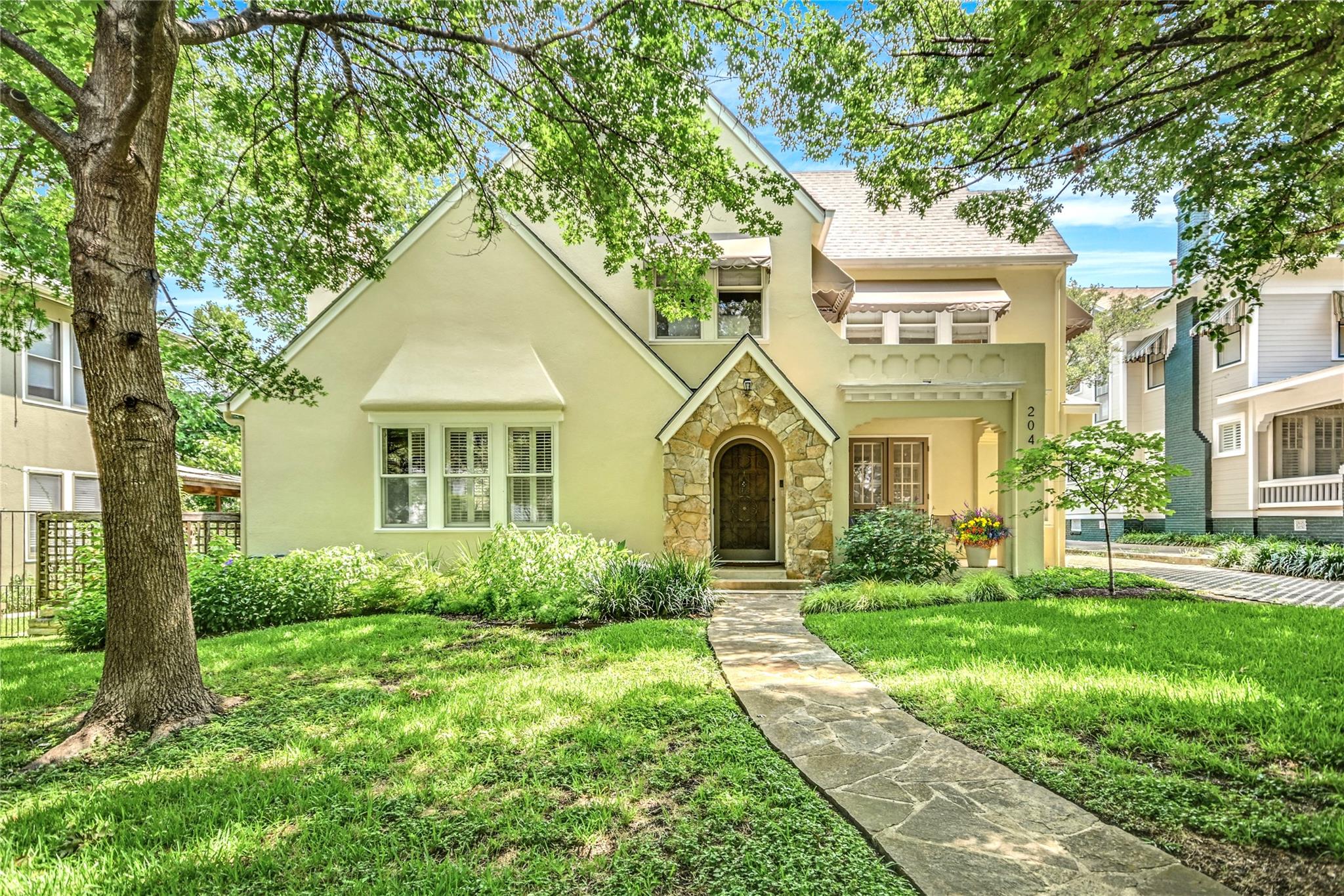 MLS #1924840 image #0
