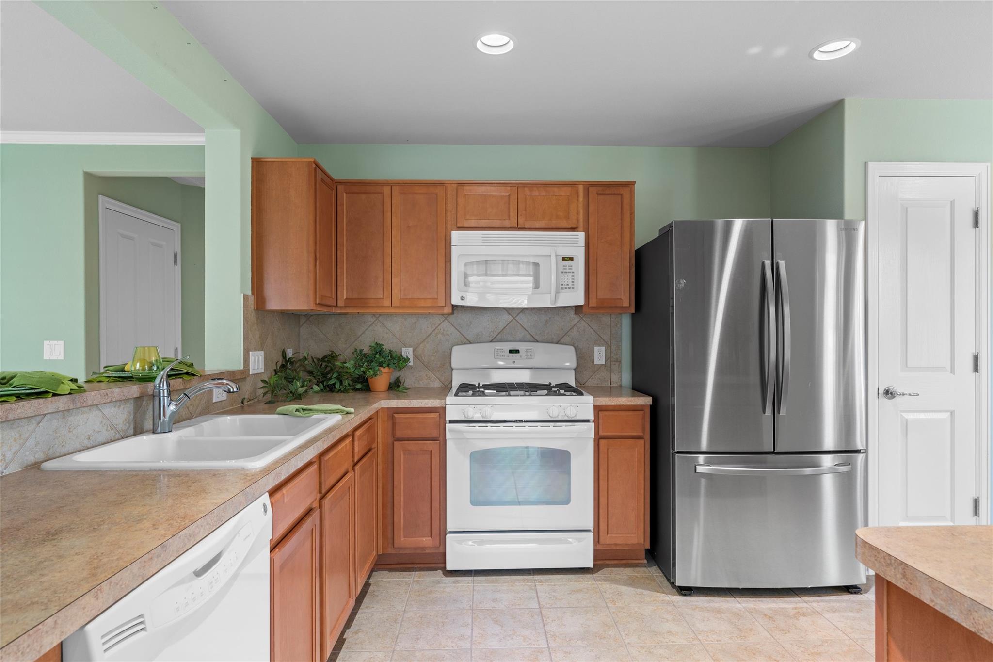 MLS #2243930 image #0