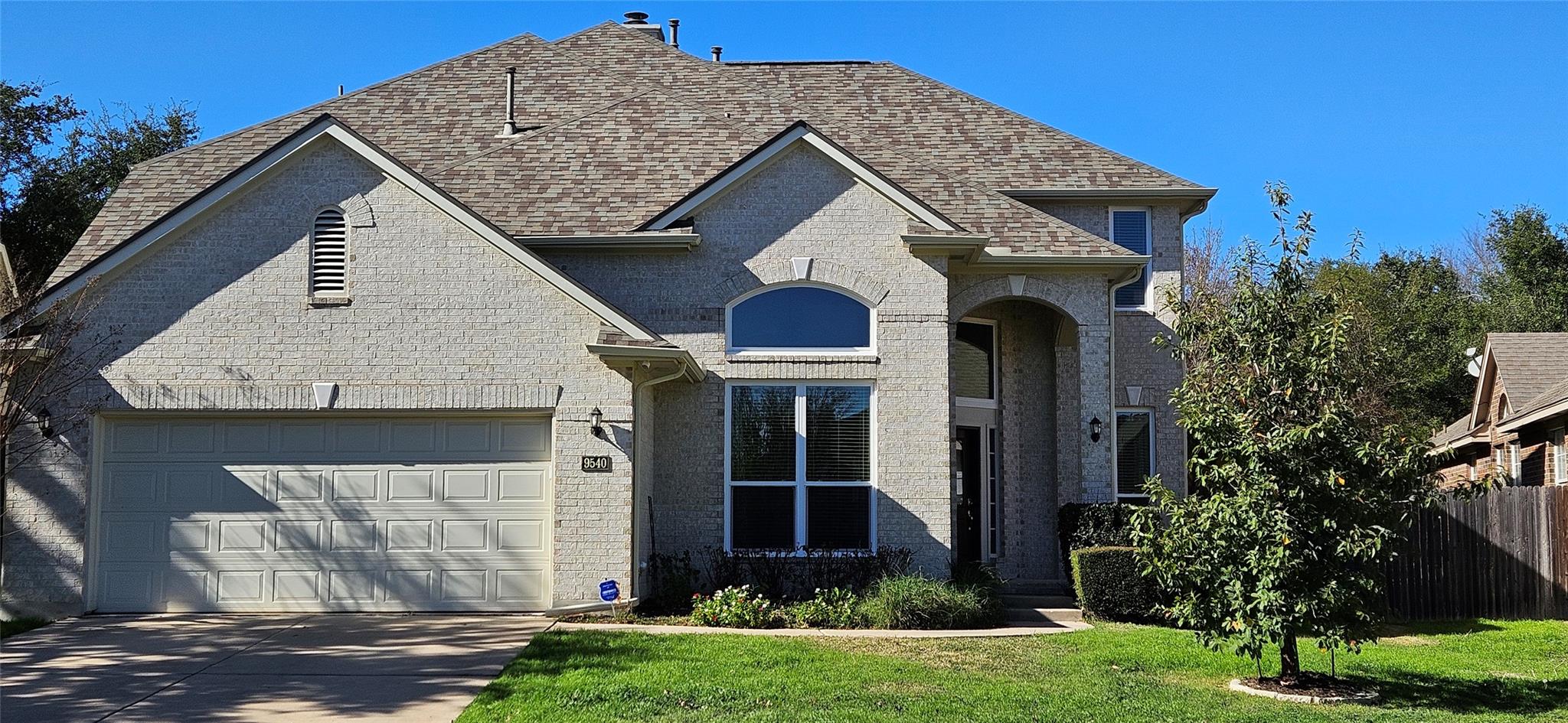 MLS #2327730 image #0