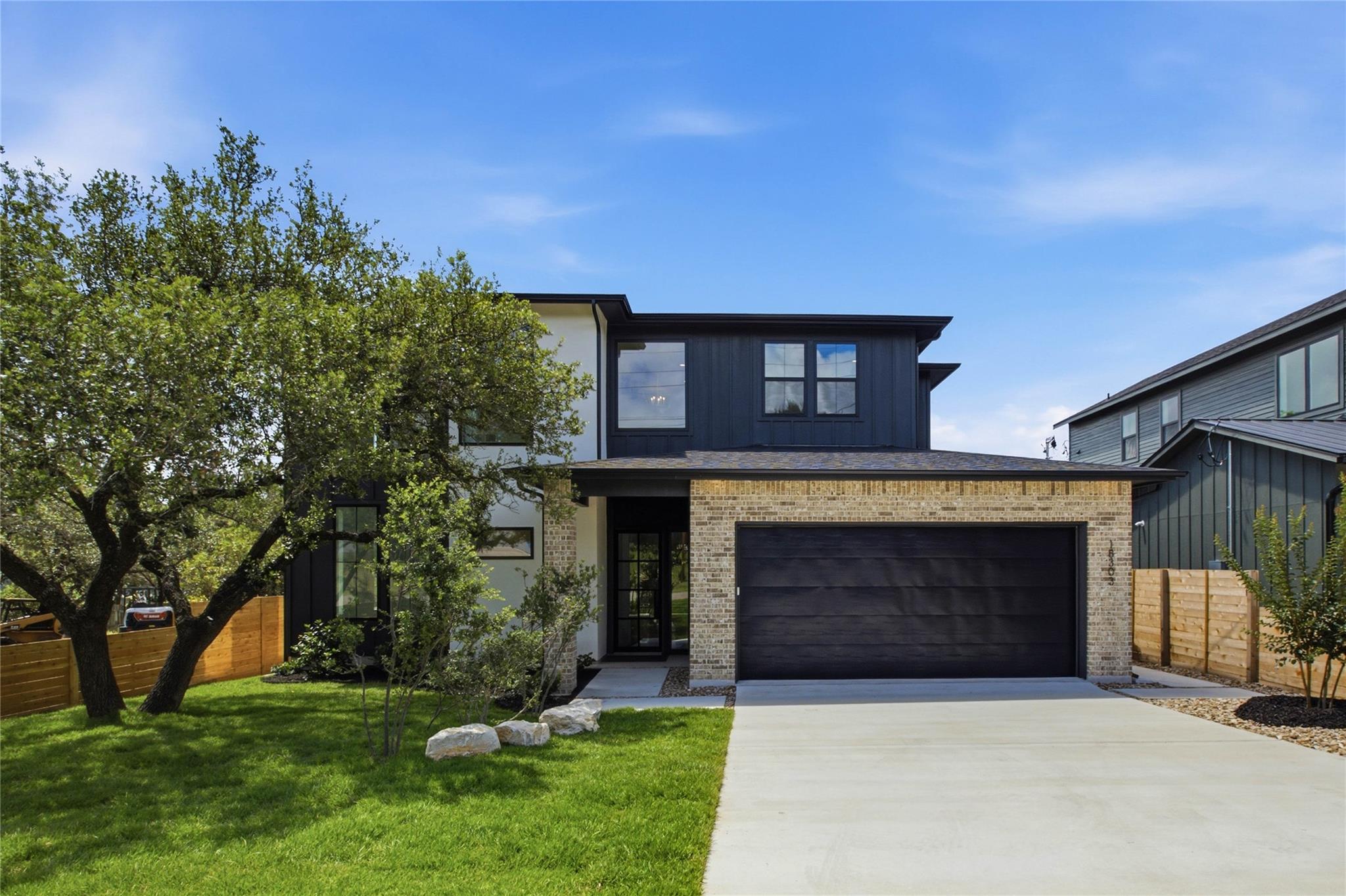MLS #2391068 image #0