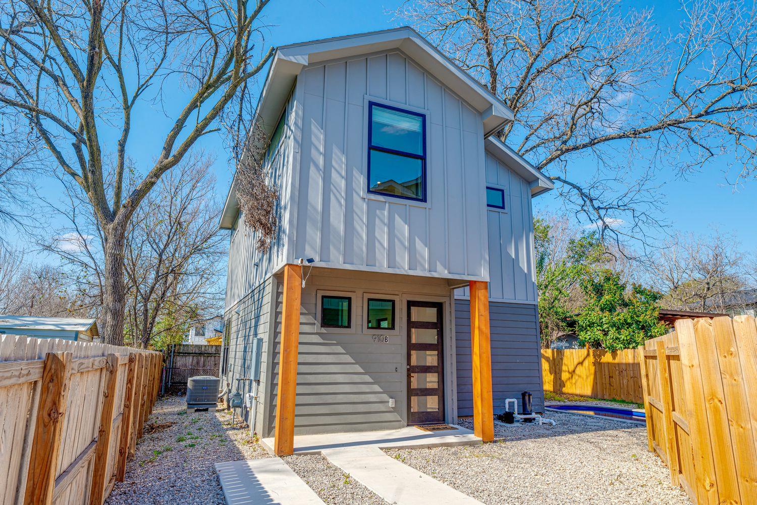 MLS #2467160 image #0