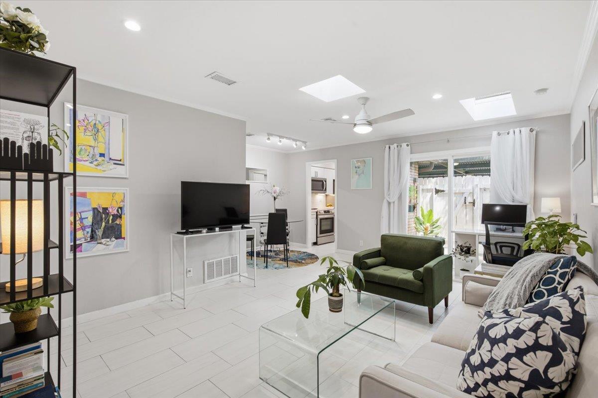 MLS #9454271 image #0