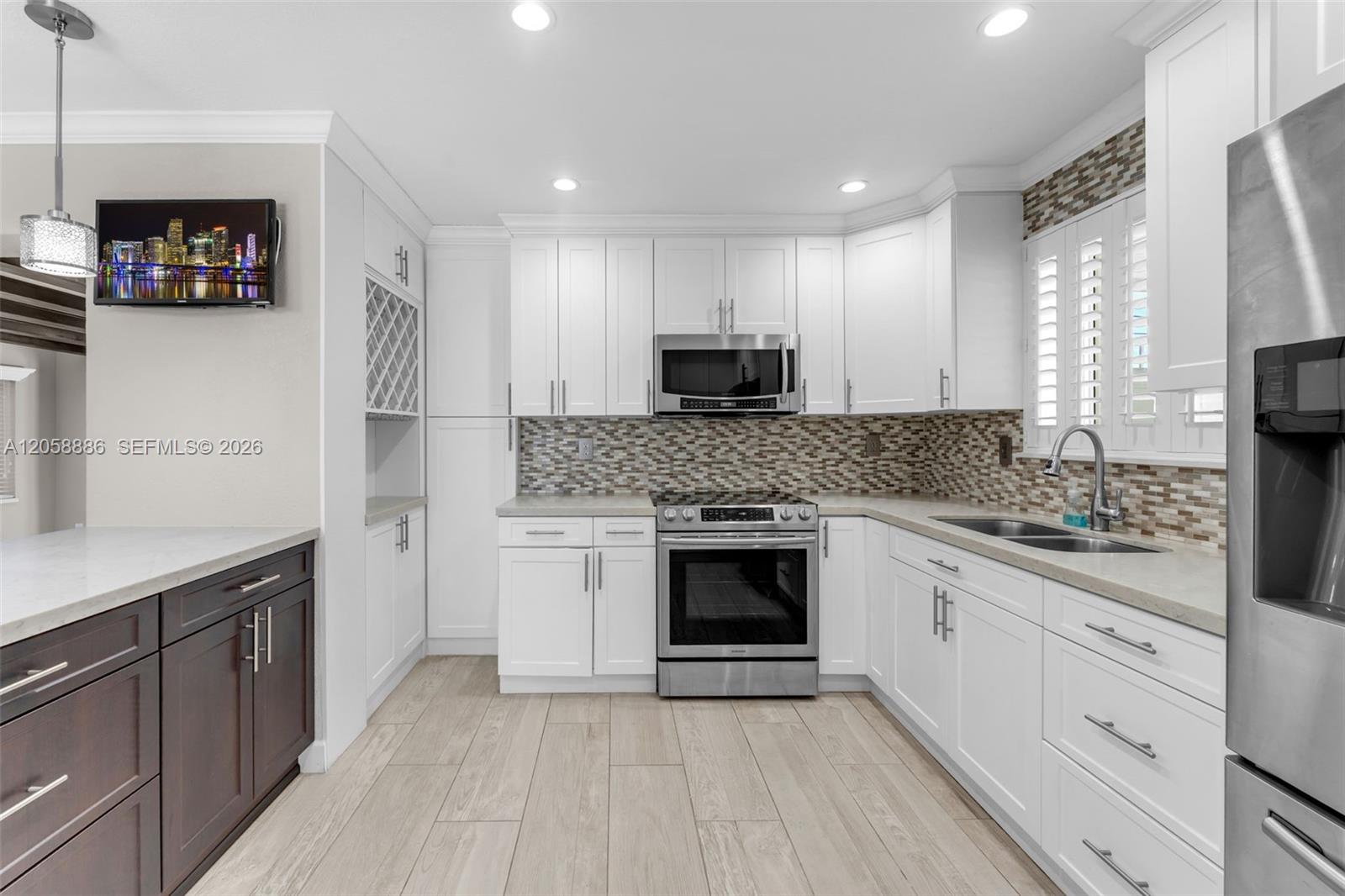 MLS #A12058886 image #0
