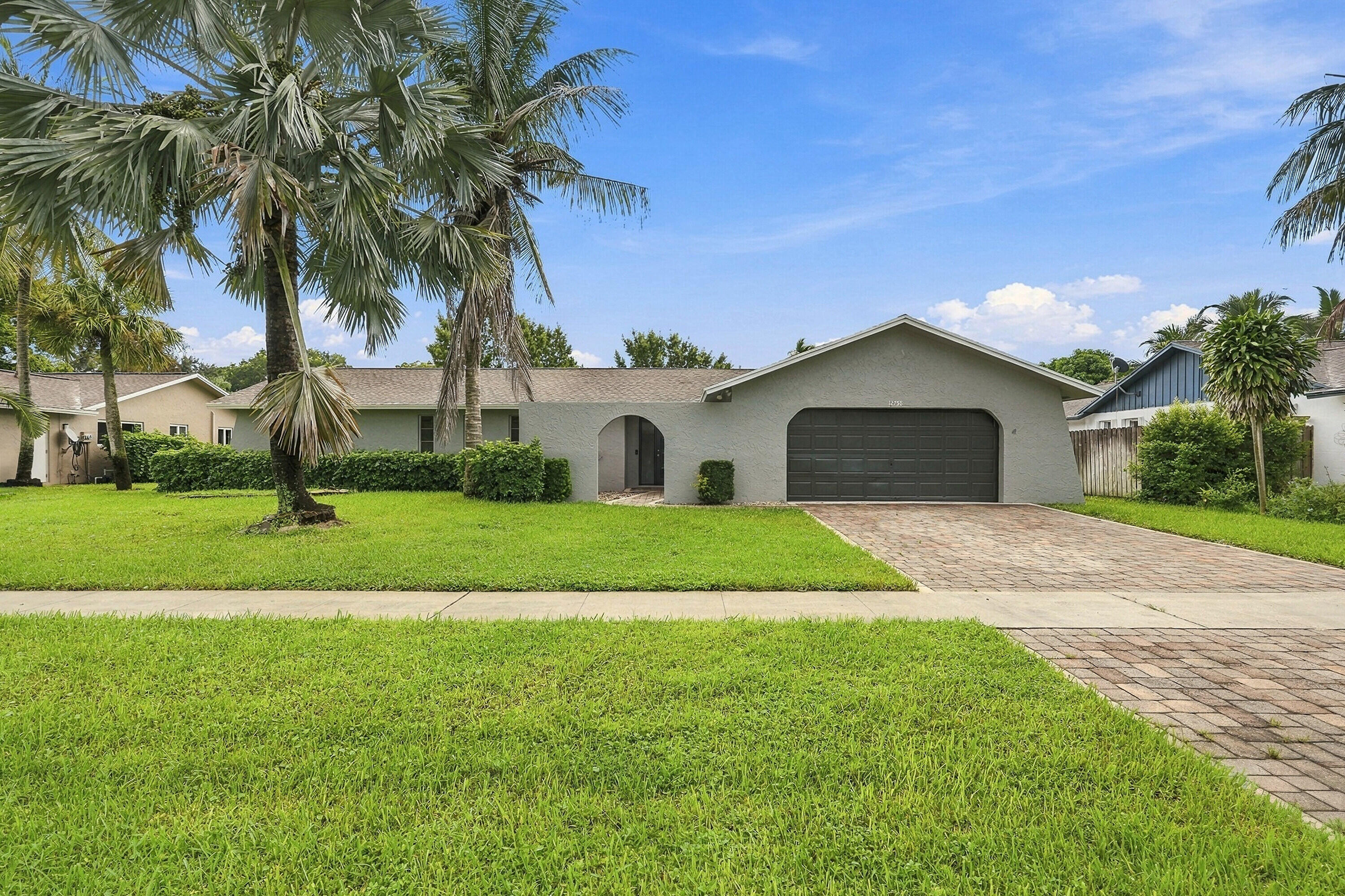 MLS #B26074695 image #0