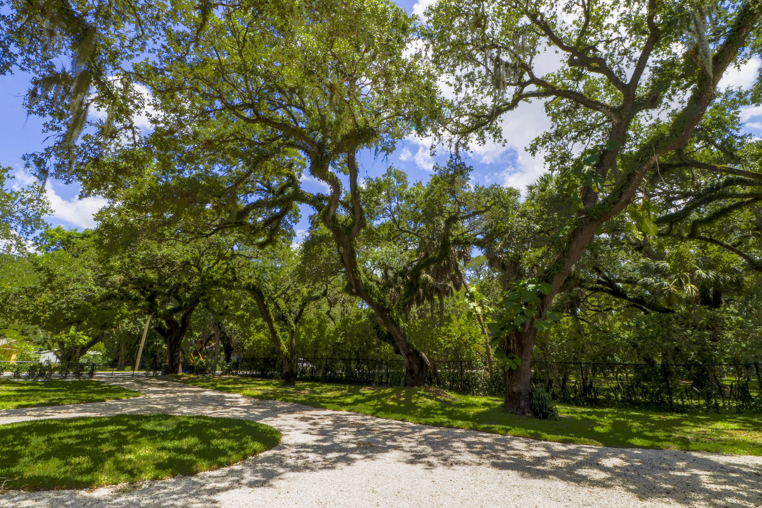 MLS #B26080667 image #0