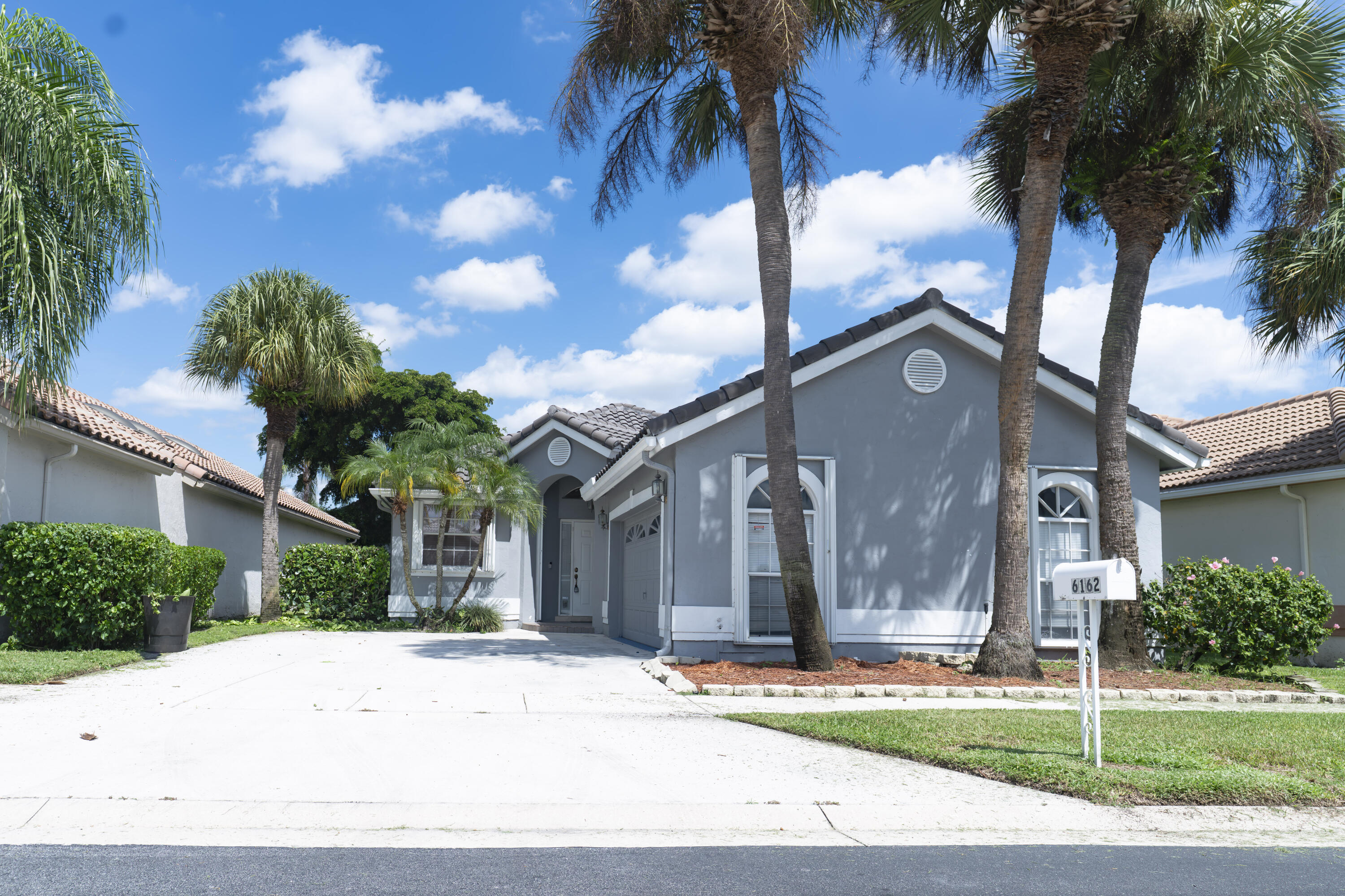 MLS #B26080673 image #0