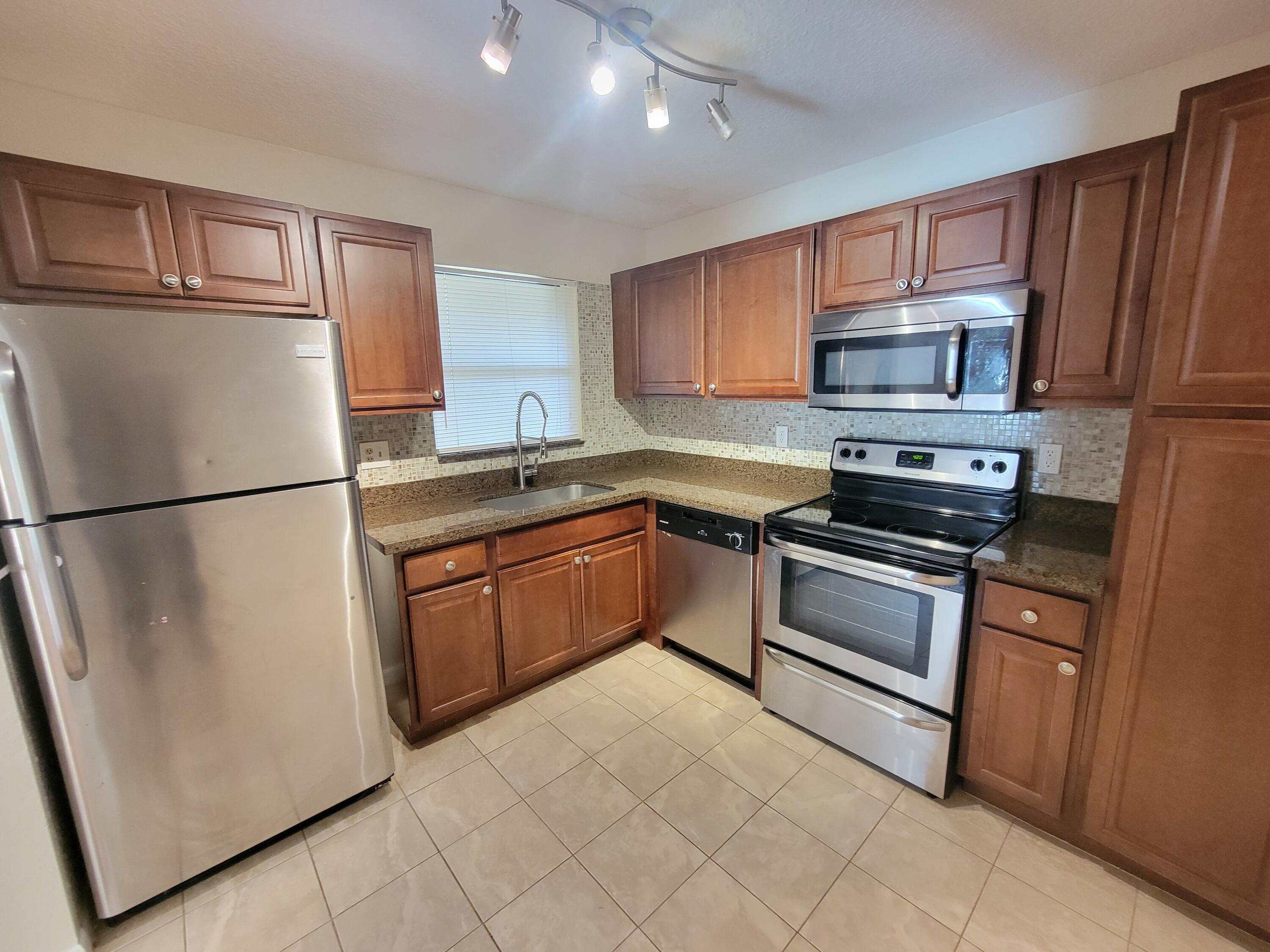 MLS #B26081009 image #0