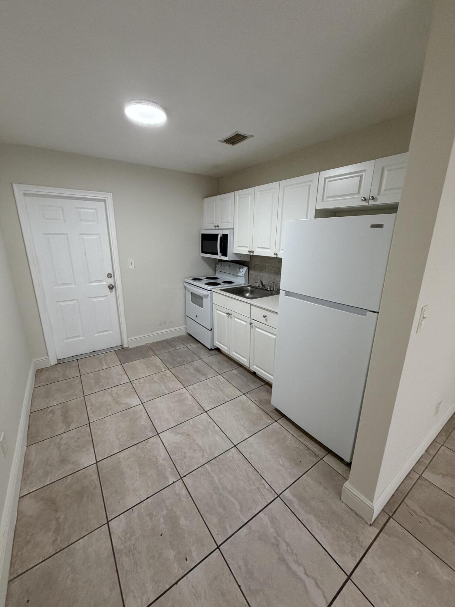 MLS #B26081239 image #0