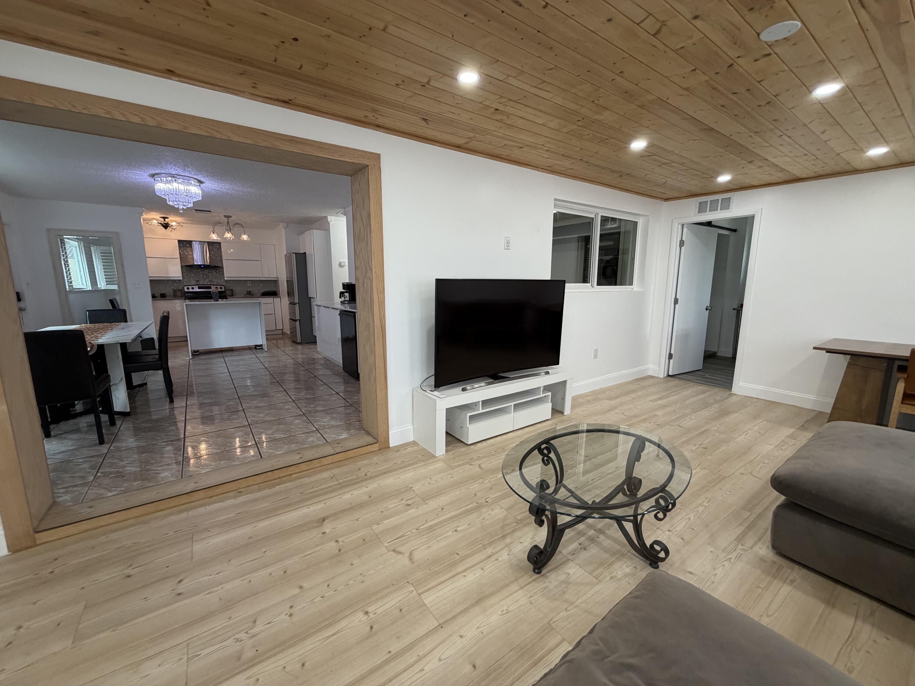 MLS #B26081373 image #0