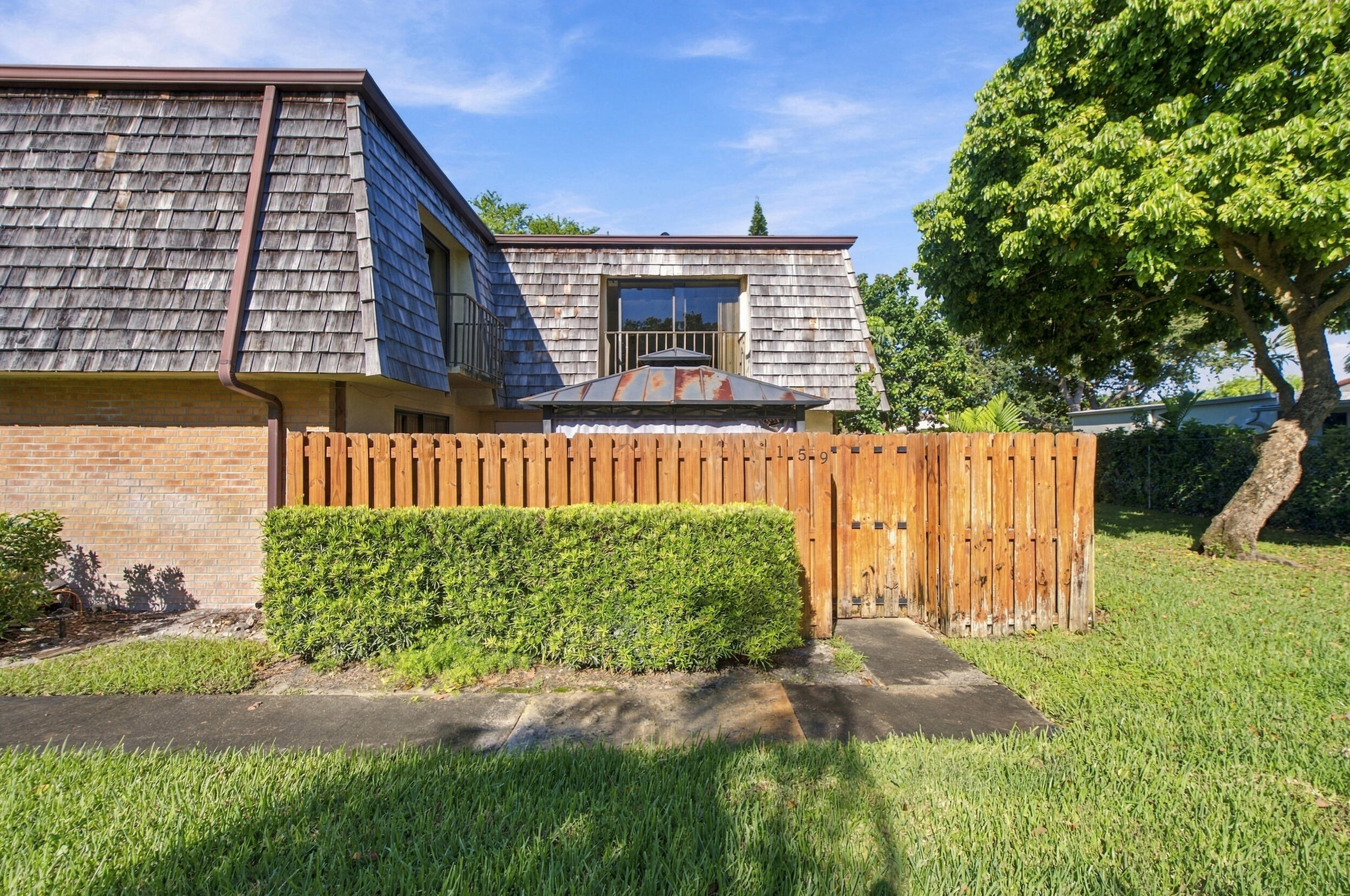 MLS #B26081396 image #0