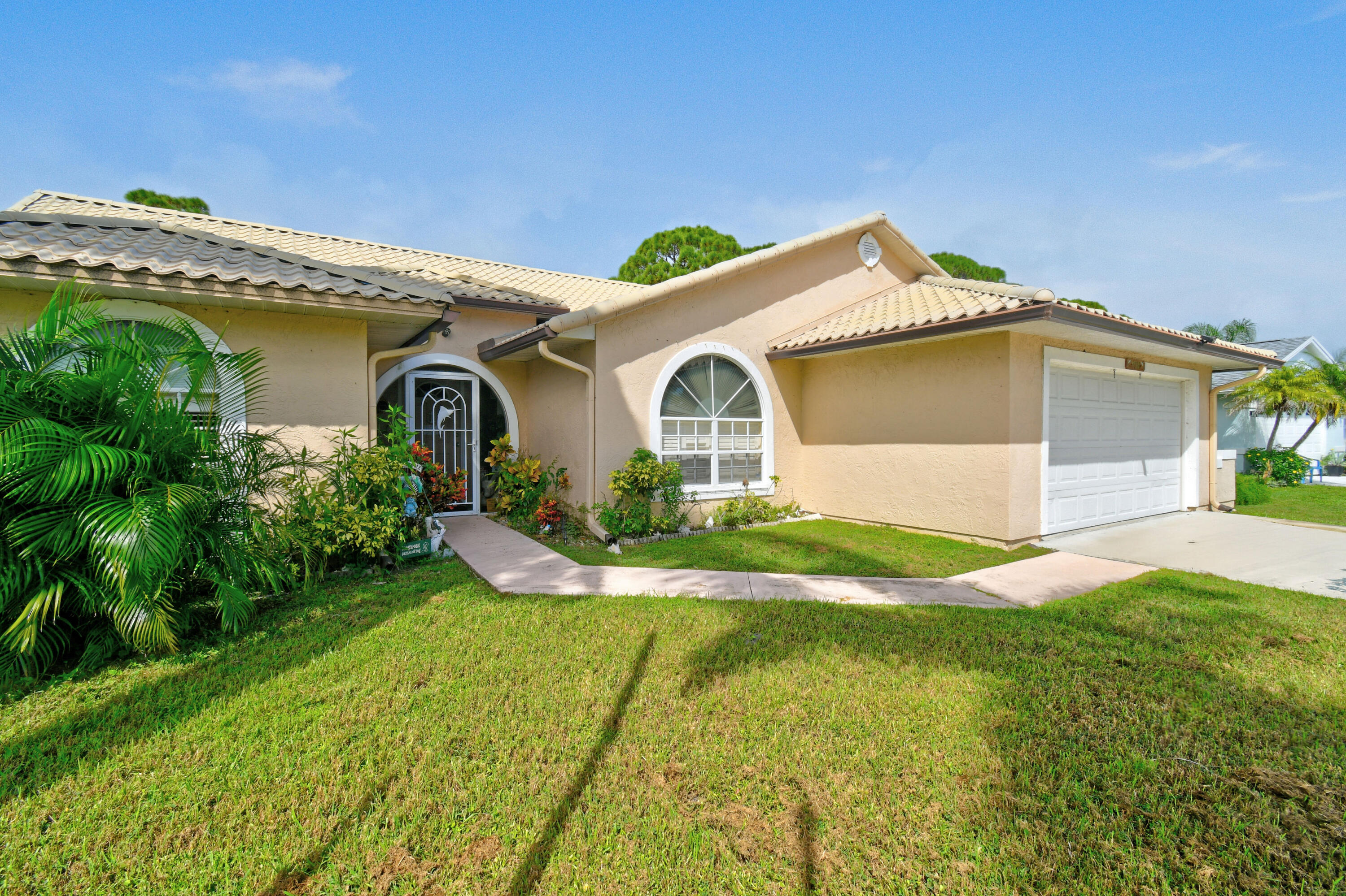 MLS #B26081672 image #0