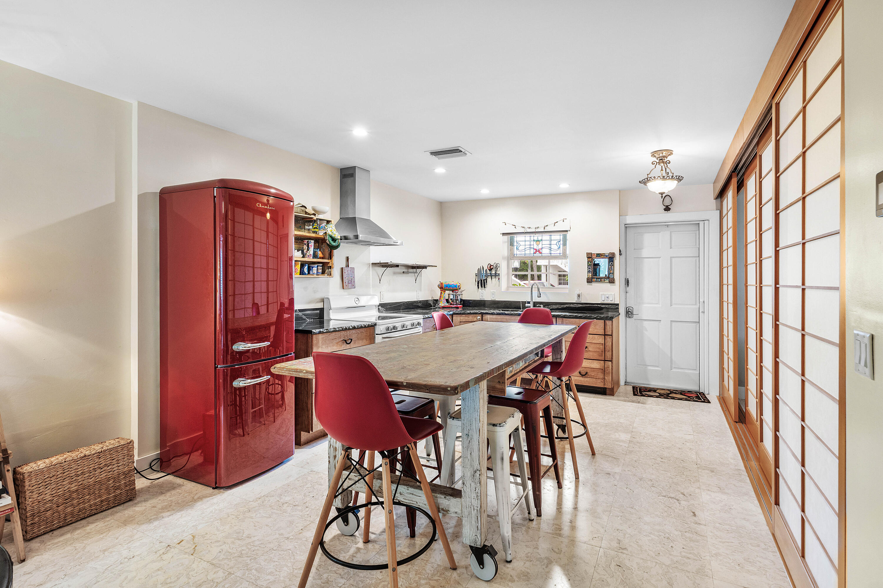 MLS #B26082650 image #0