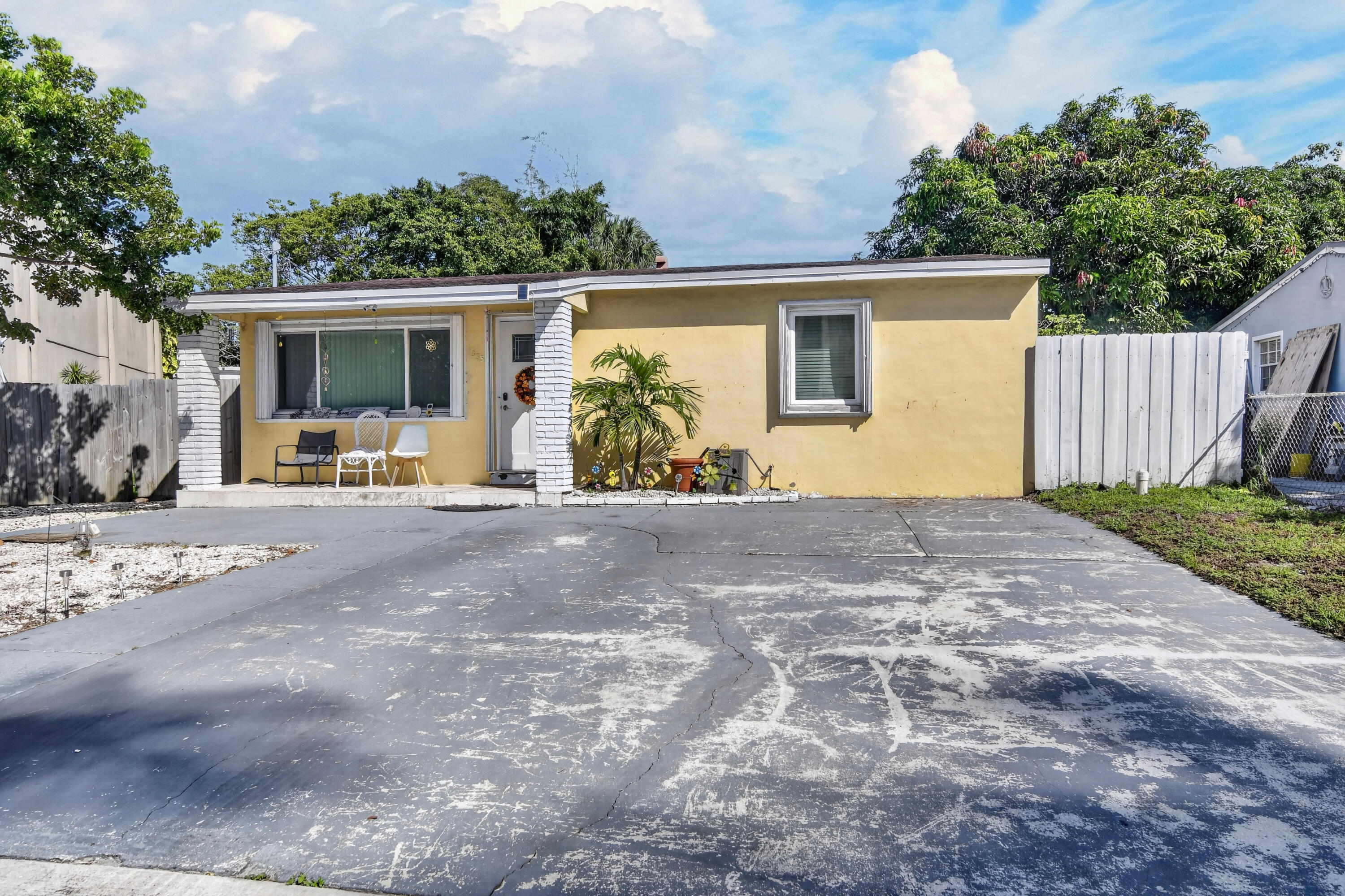 MLS #B26090174 image #0