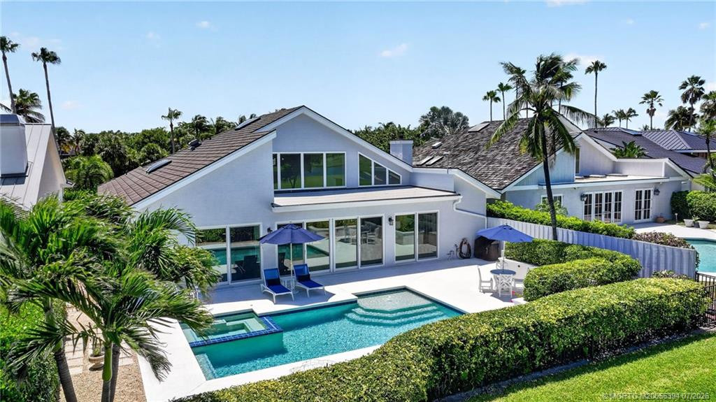 MLS #M20056394 image #0