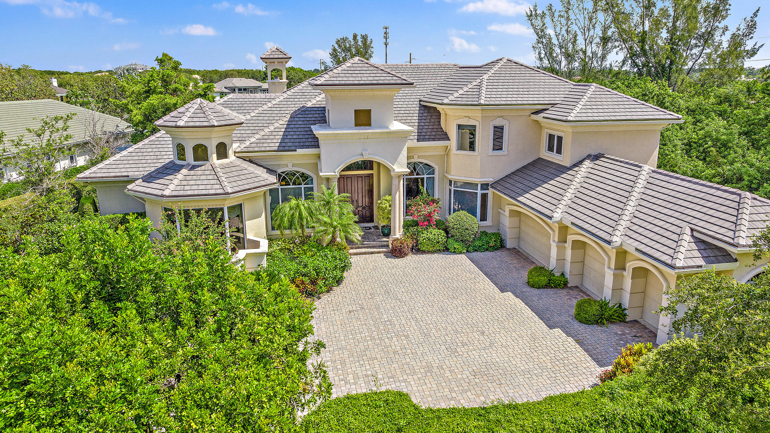 MLS #R11140420 image #0