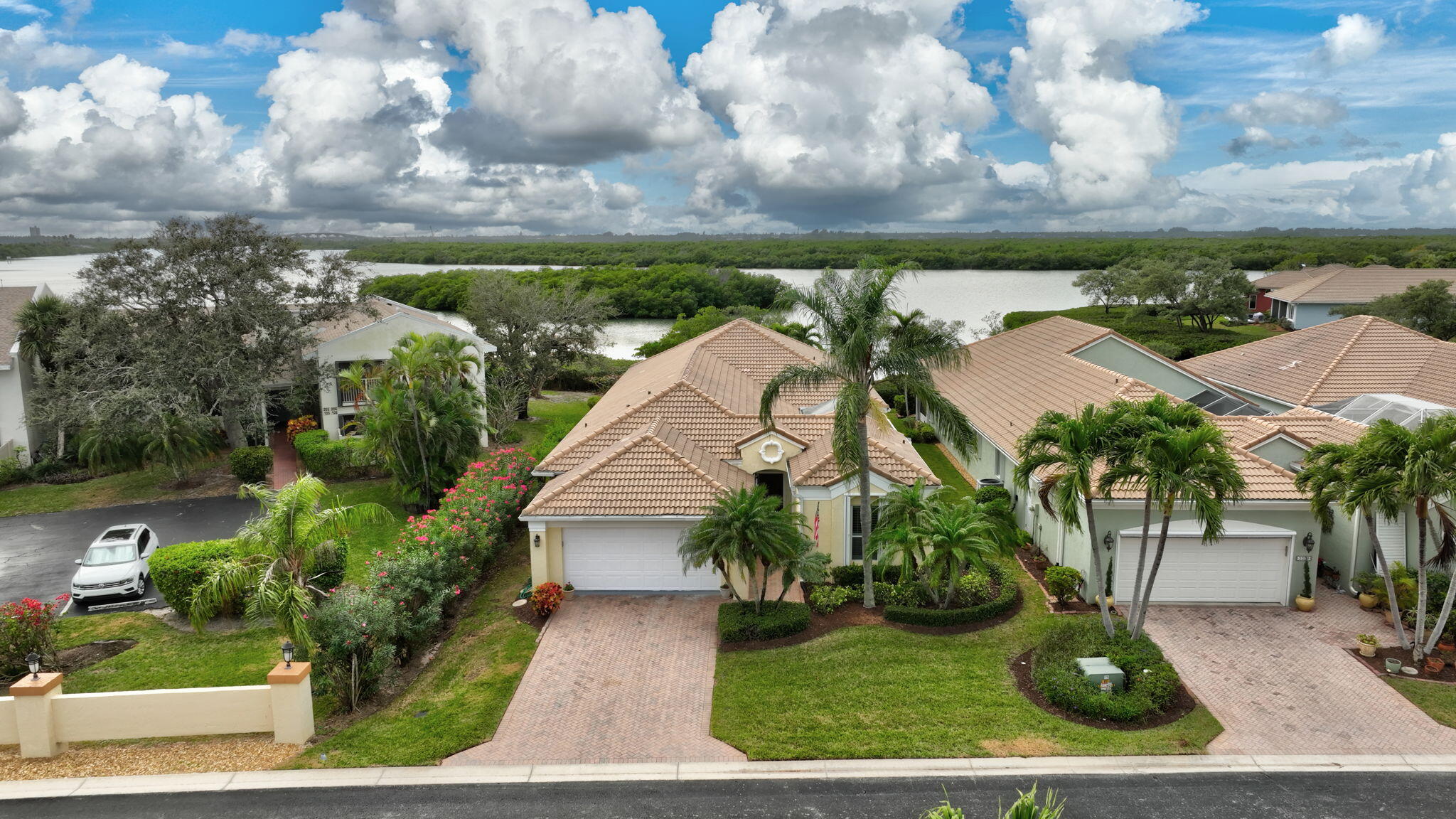 MLS #R11156056 image #0