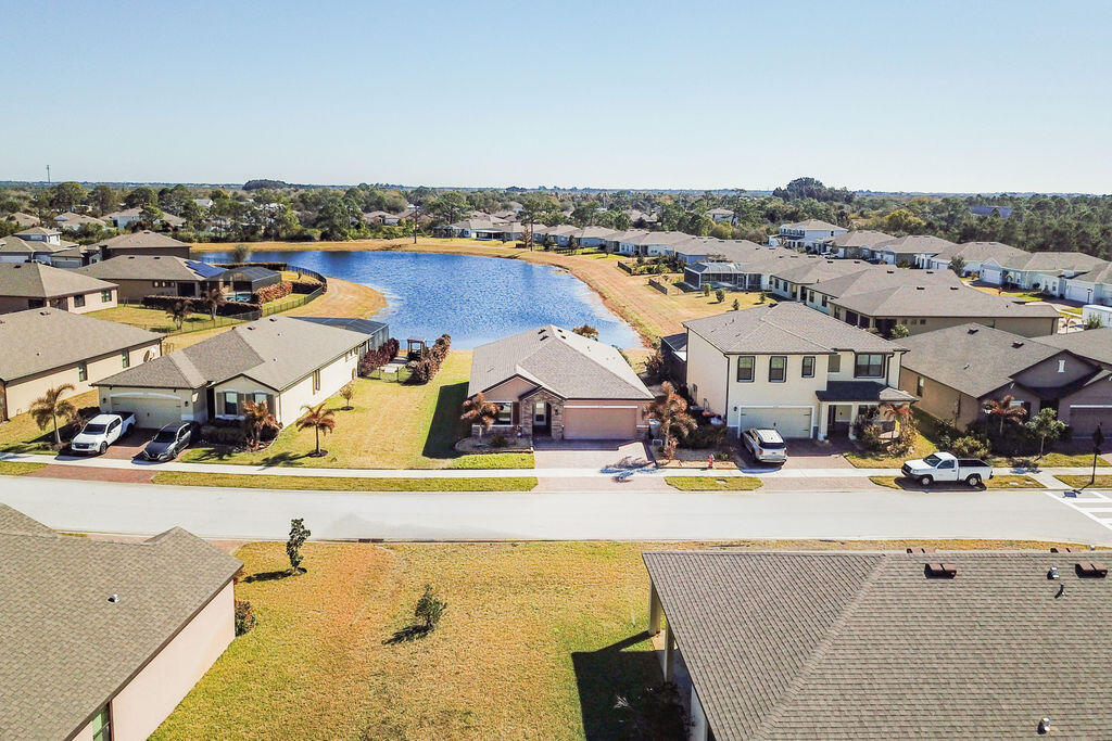 MLS #R11162886 image #0