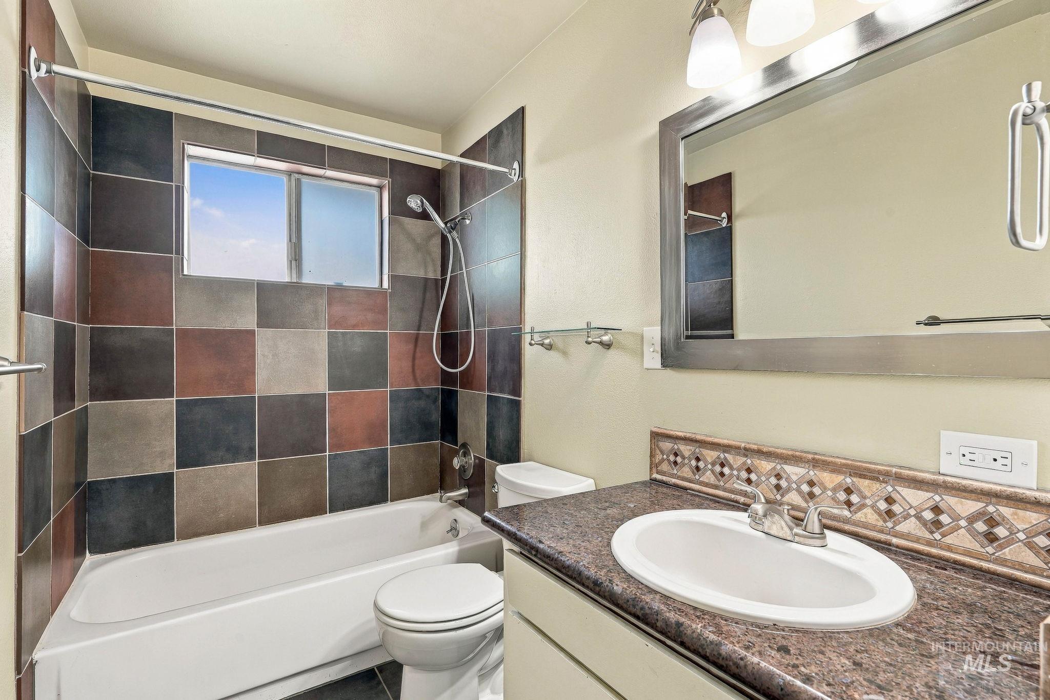 MLS #99004032 image #23