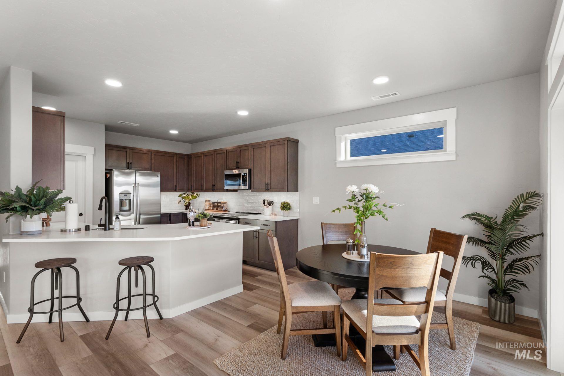 MLS #99004611 image #8