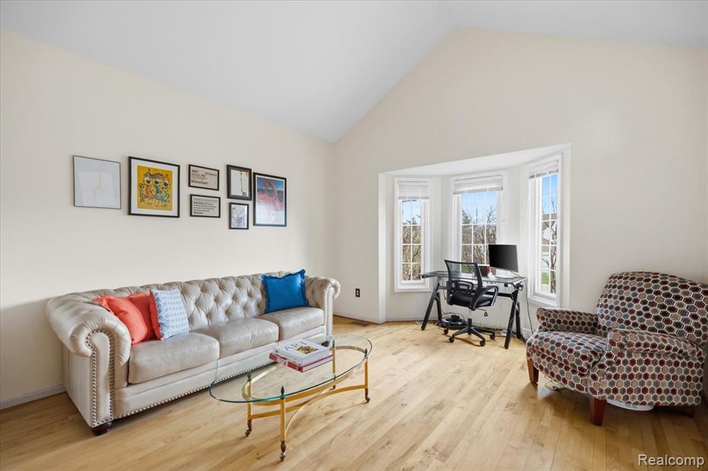 MLS #20261018905 img 20