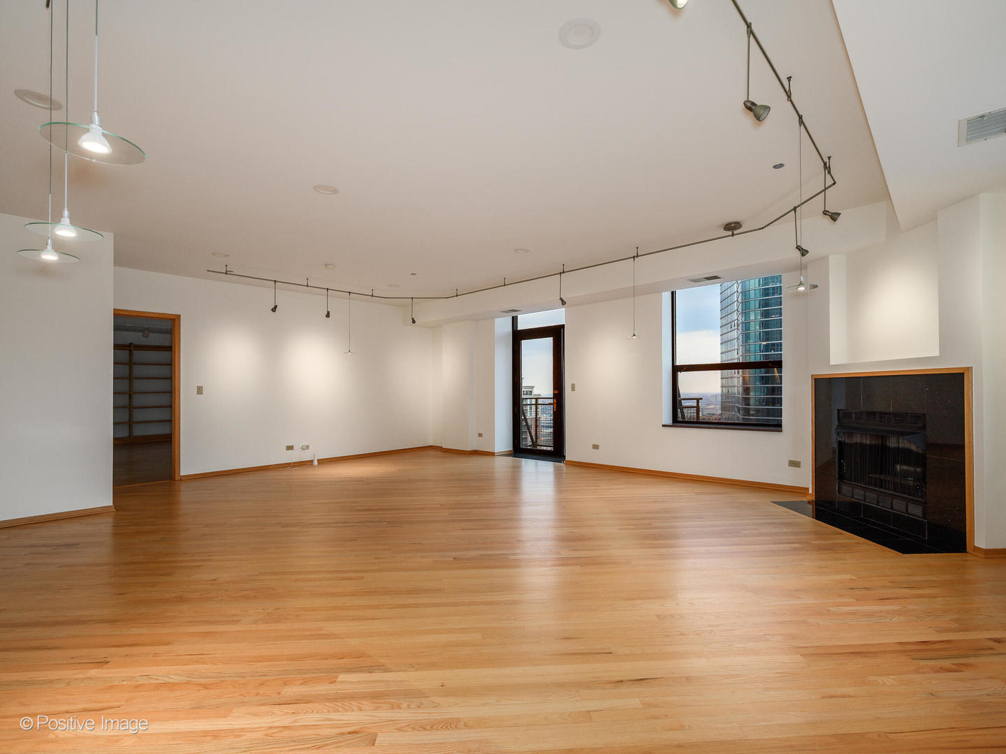 MLS #MRD12621388 image #8