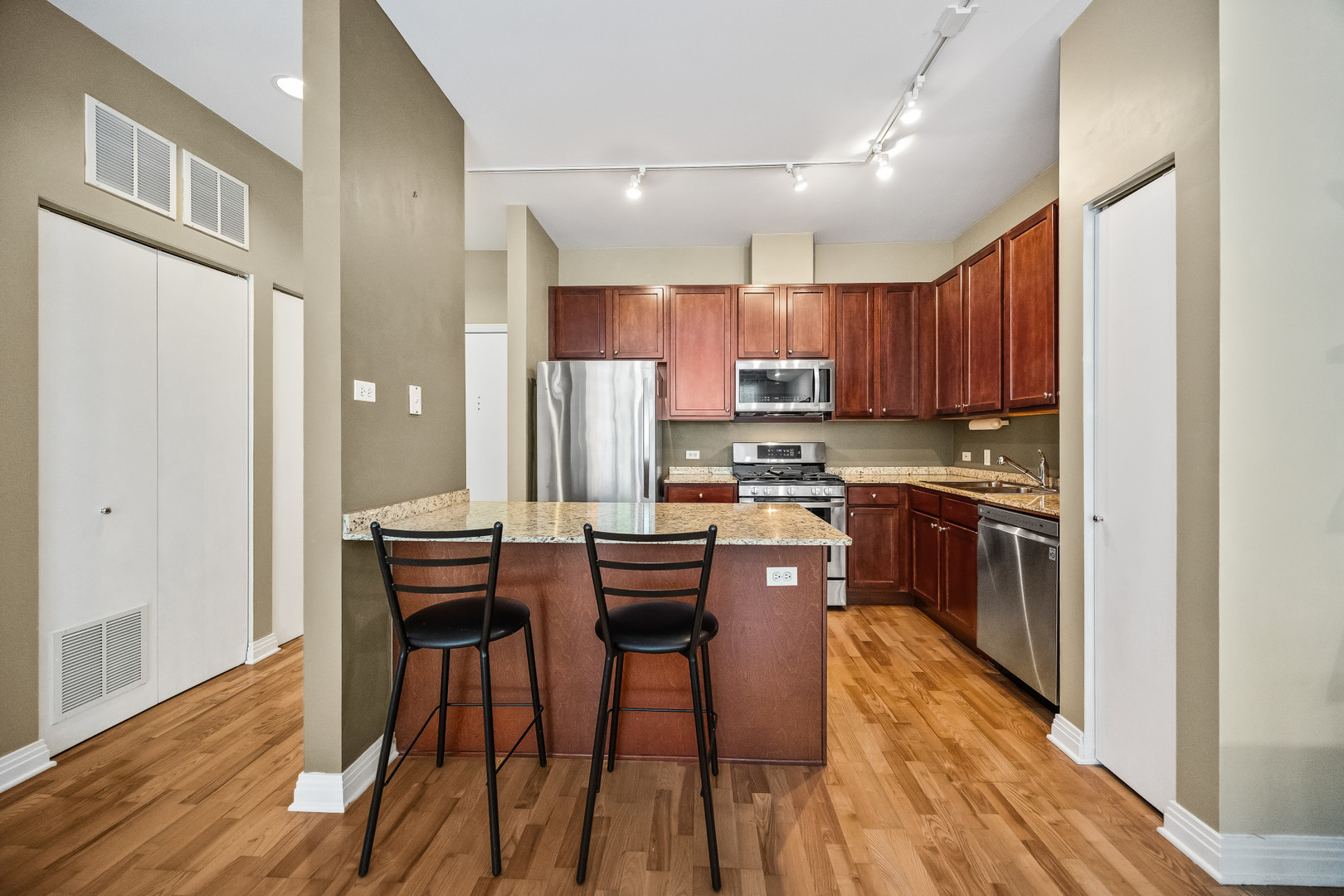 MLS #MRD12710671 image #5