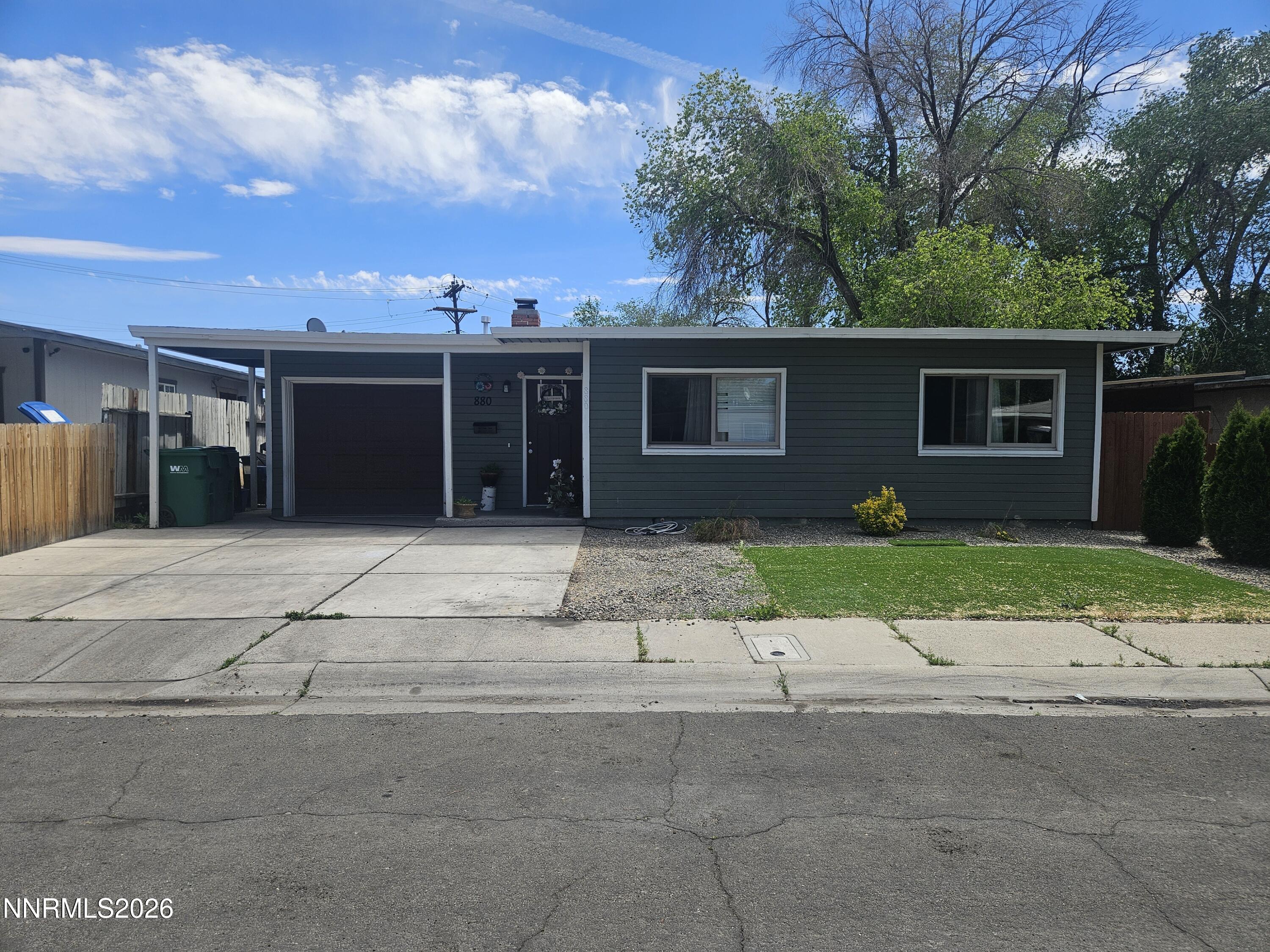 MLS #260005885 image #0