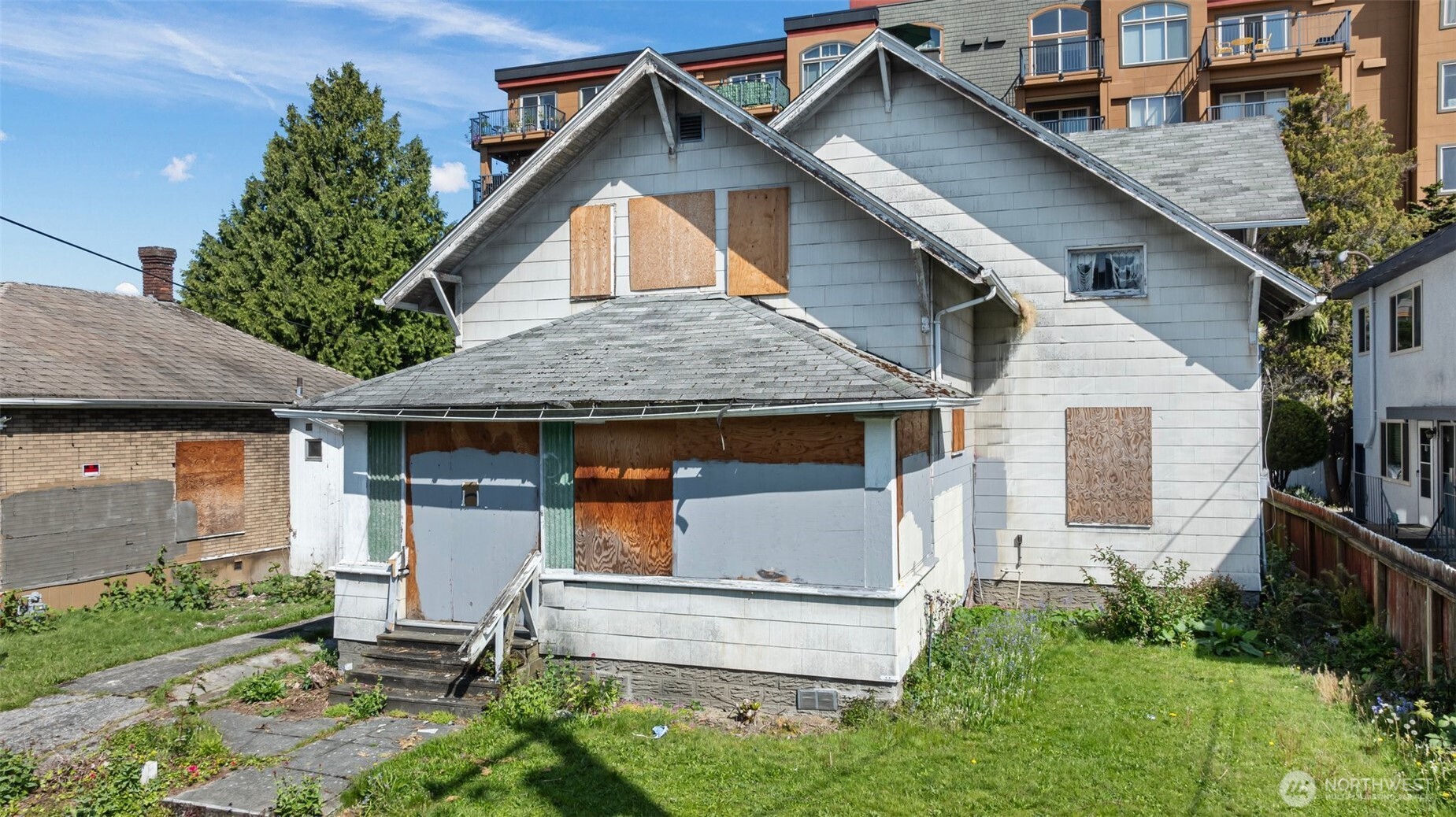 MLS #NWM2384209 image #0