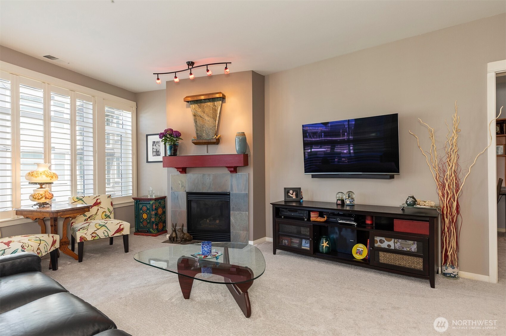 MLS #NWM2438703 image #0
