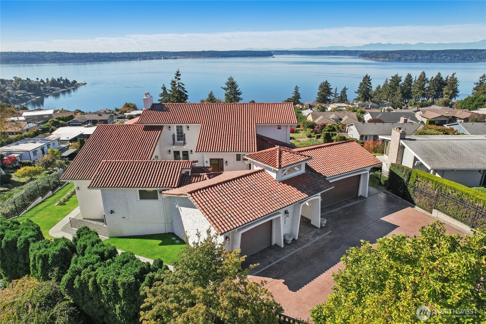 MLS #NWM2465796 image #0