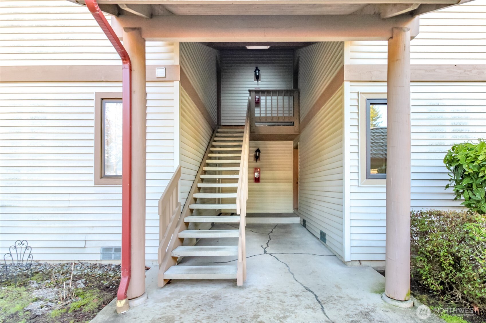 MLS #NWM2469402 image #9