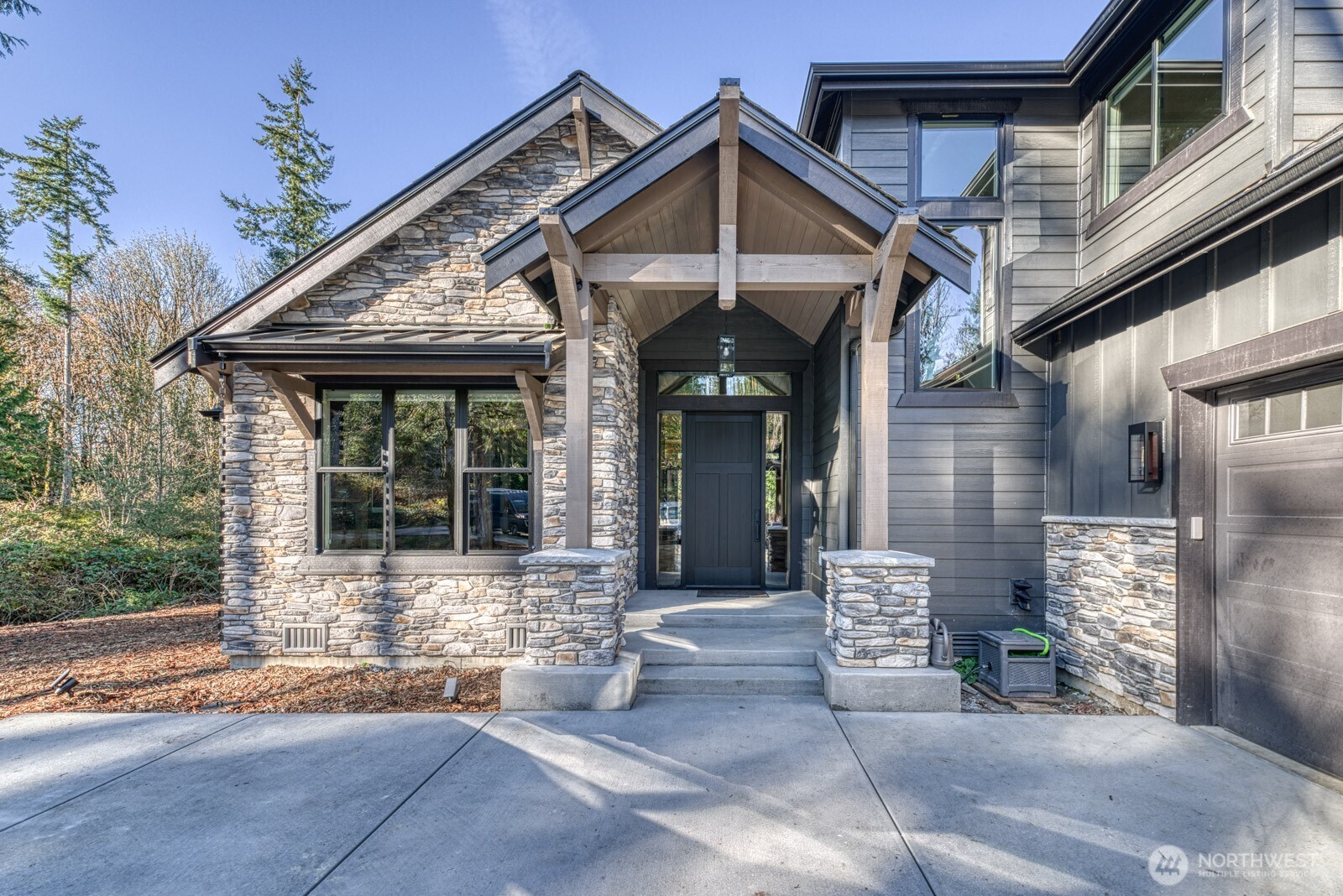 MLS #NWM2472382 image #0