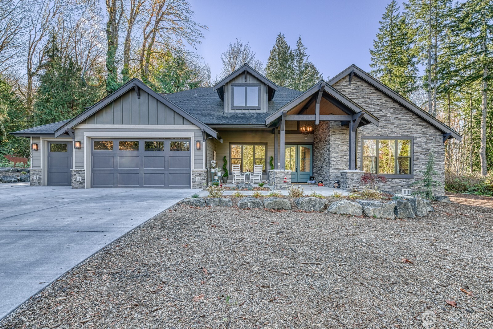 MLS #NWM2474836 image #0