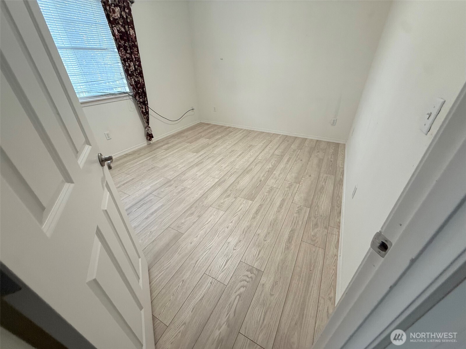 MLS #NWM2480508 image #12
