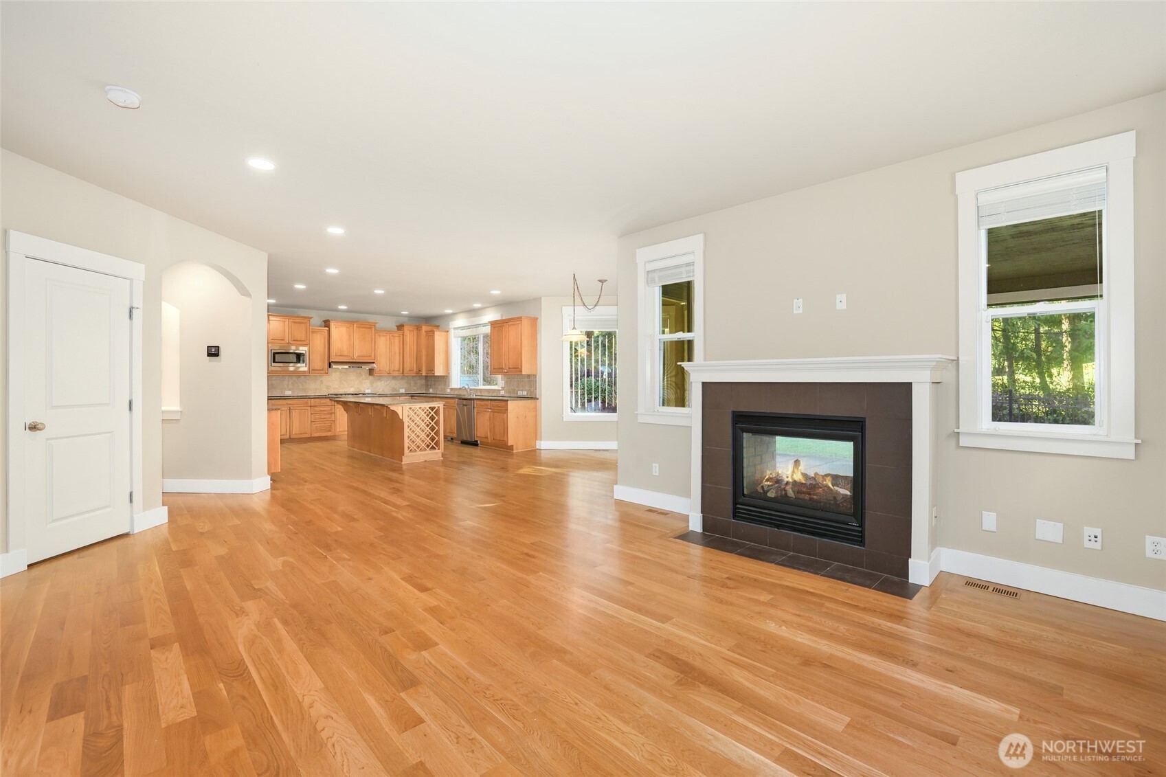 MLS #NWM2483571 image #5