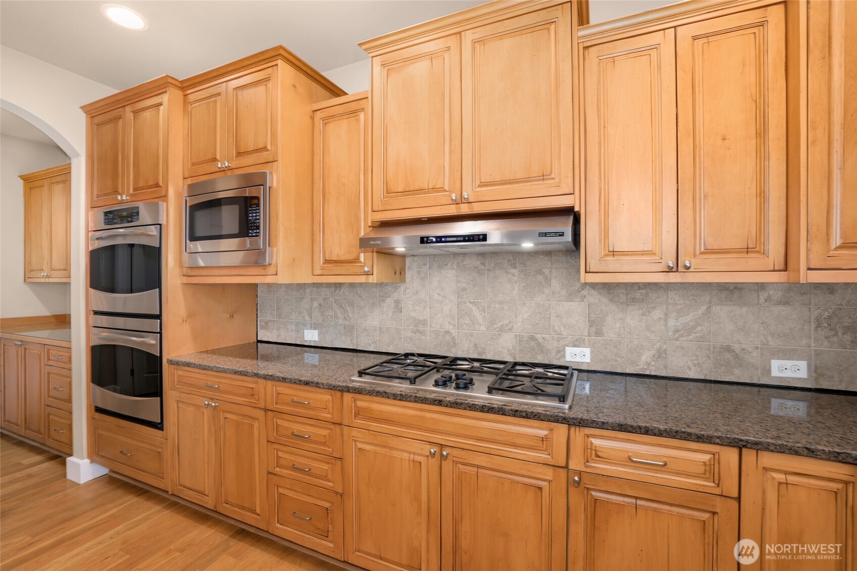 MLS #NWM2483571 image #9