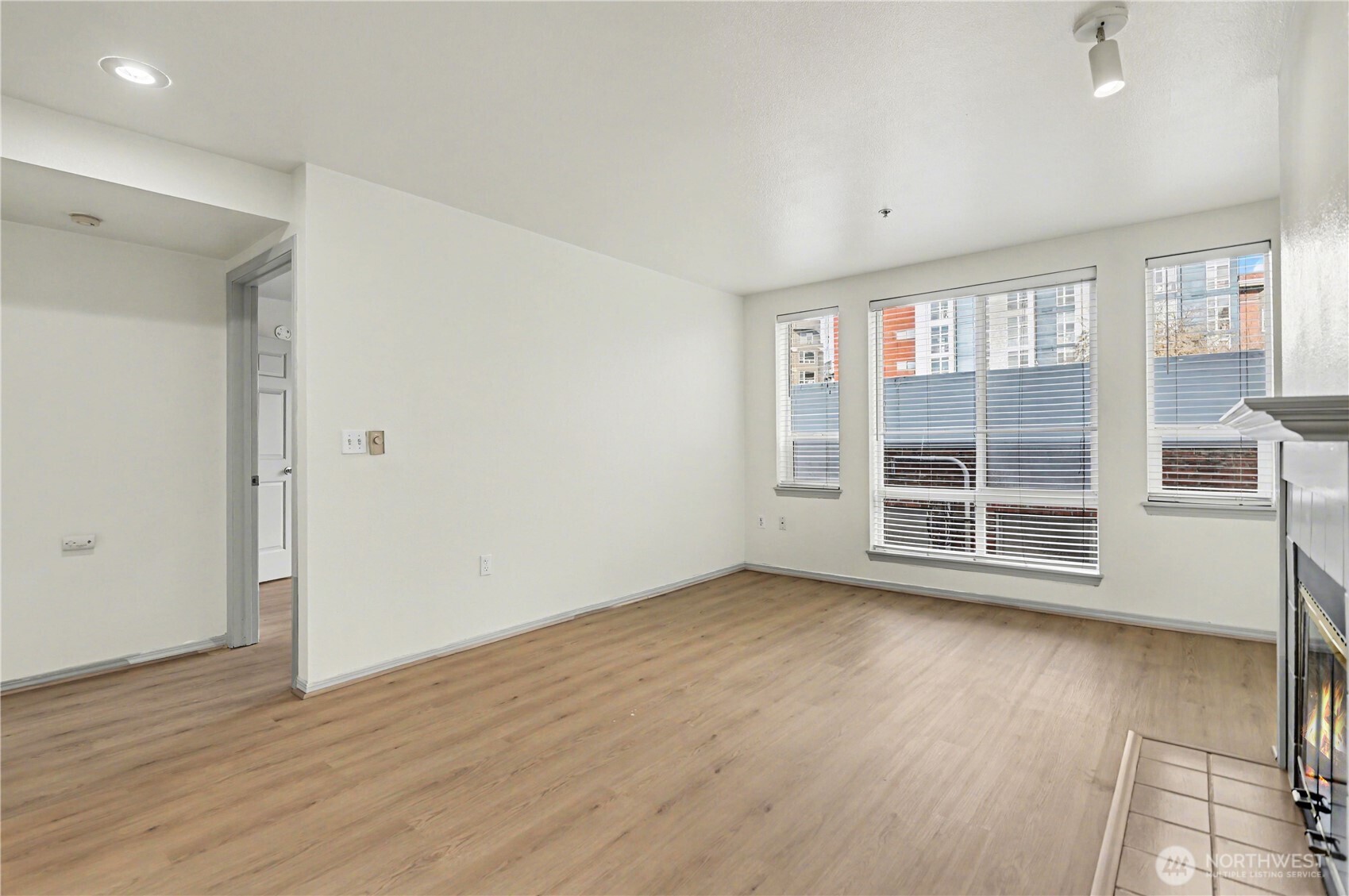 MLS #NWM2490756 image #8