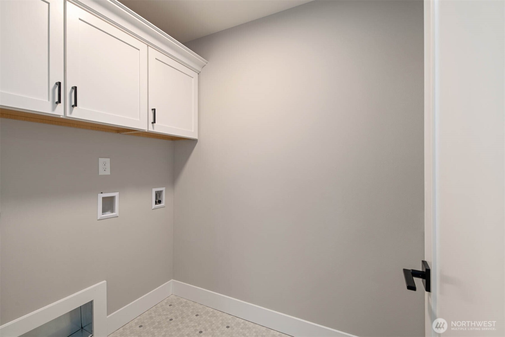 MLS #NWM2500191 image #5