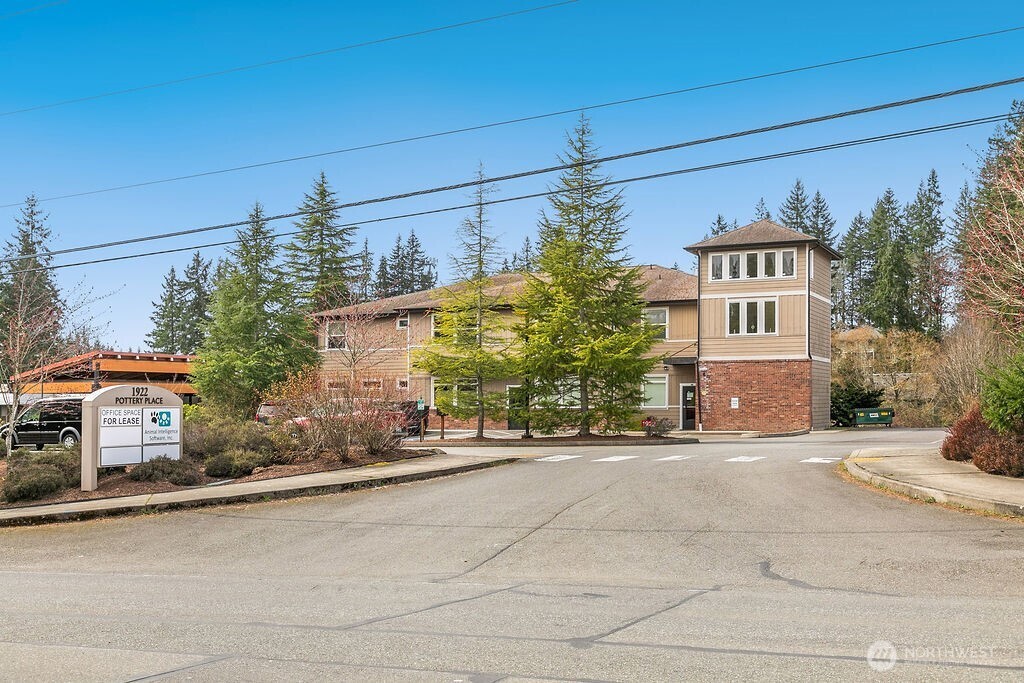 MLS #NWM2500282 image #0