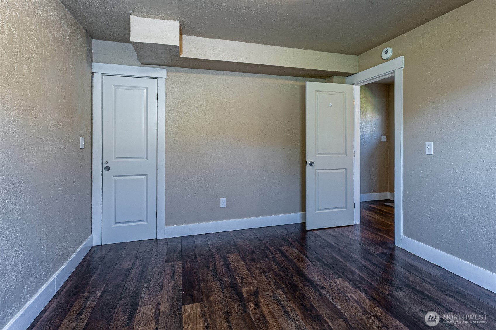 MLS #NWM2504625 image #14