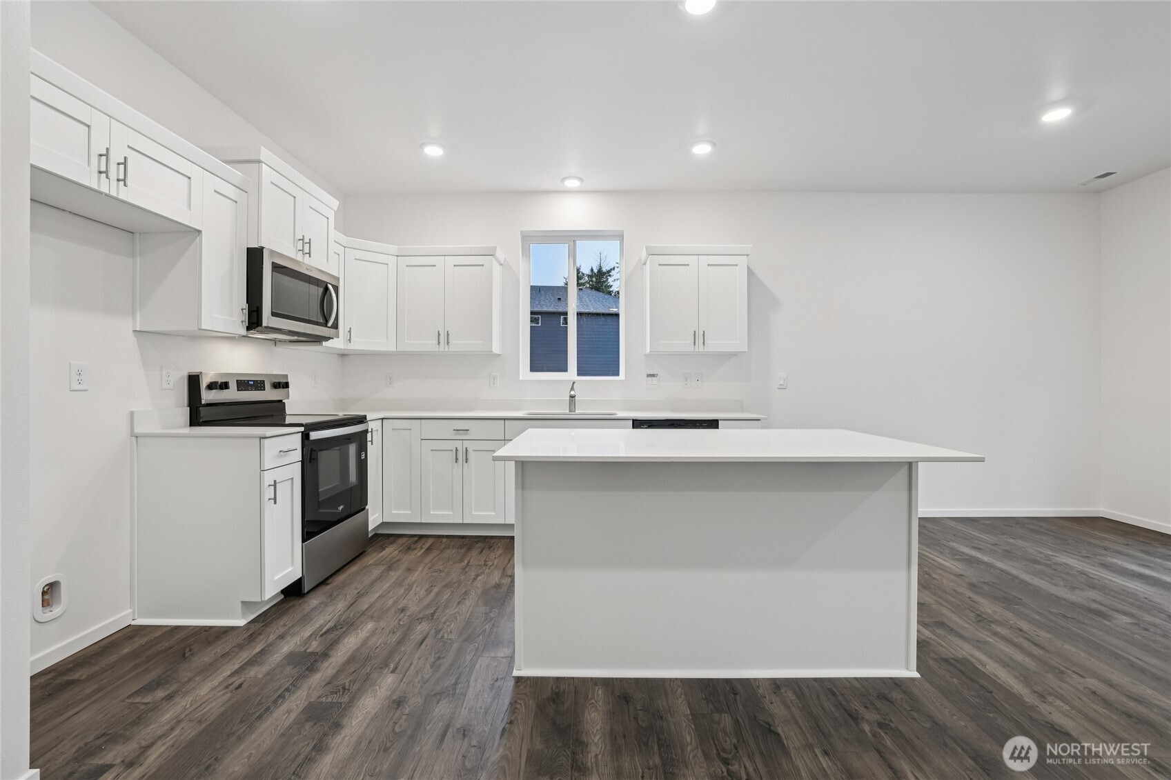 MLS #NWM2508509 image #8