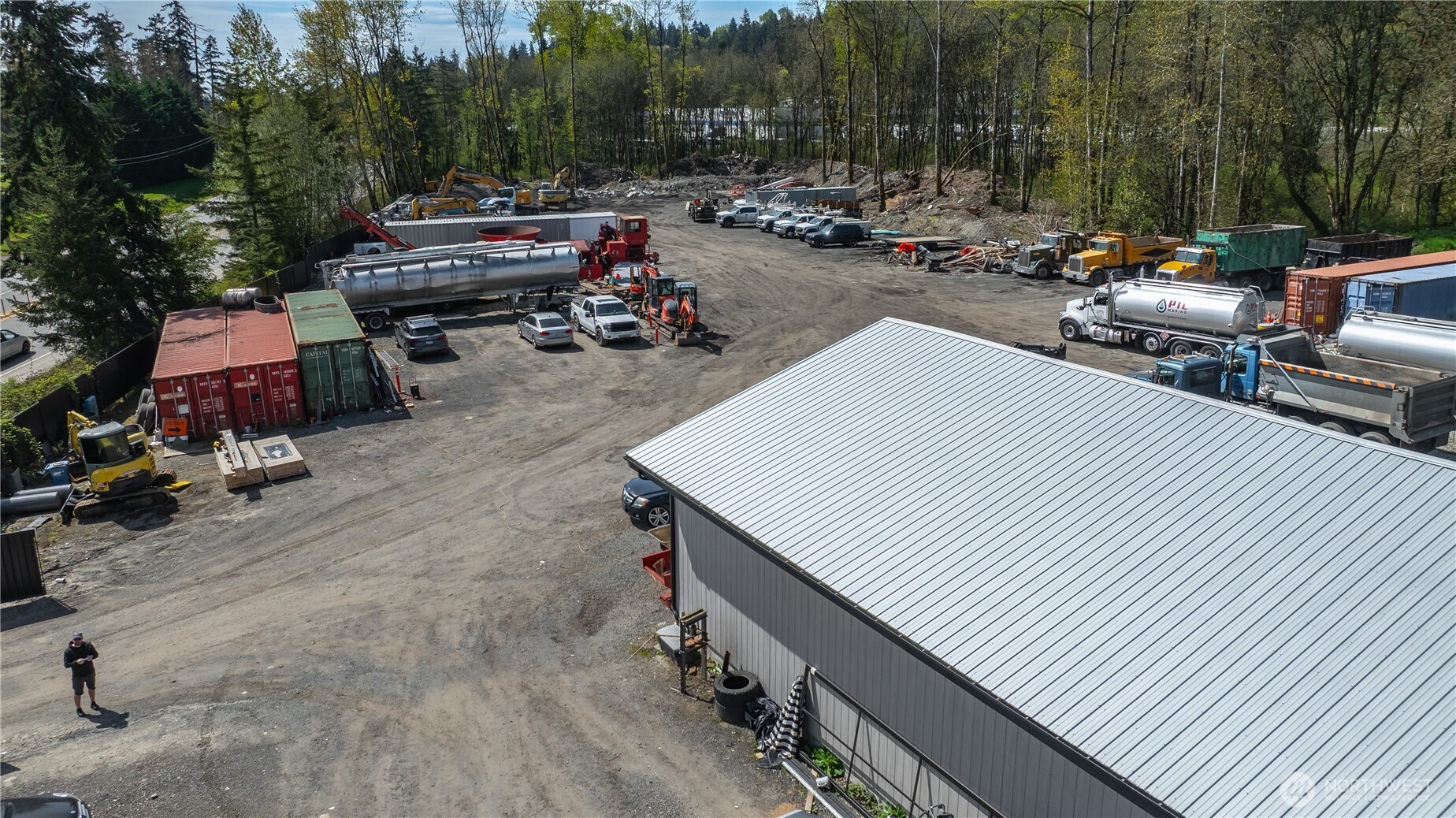 MLS #NWM2513240 image #9