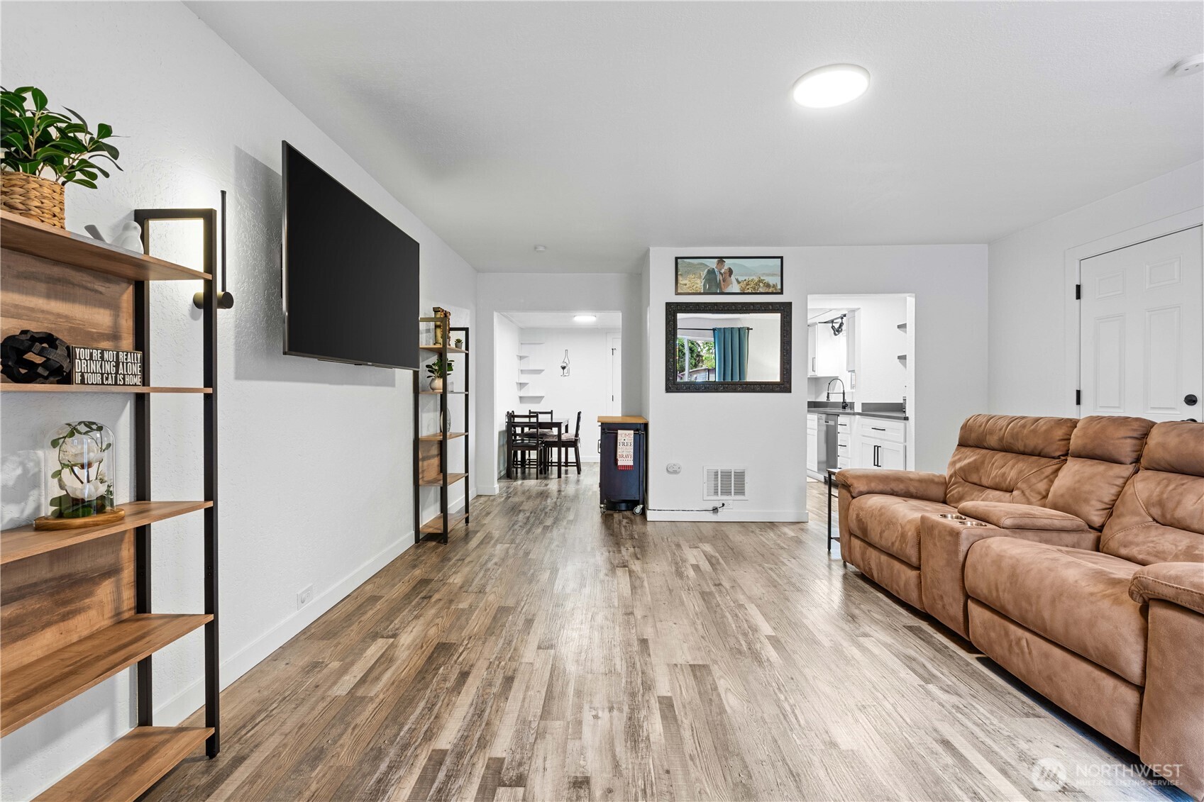 MLS #NWM2513592 image #3