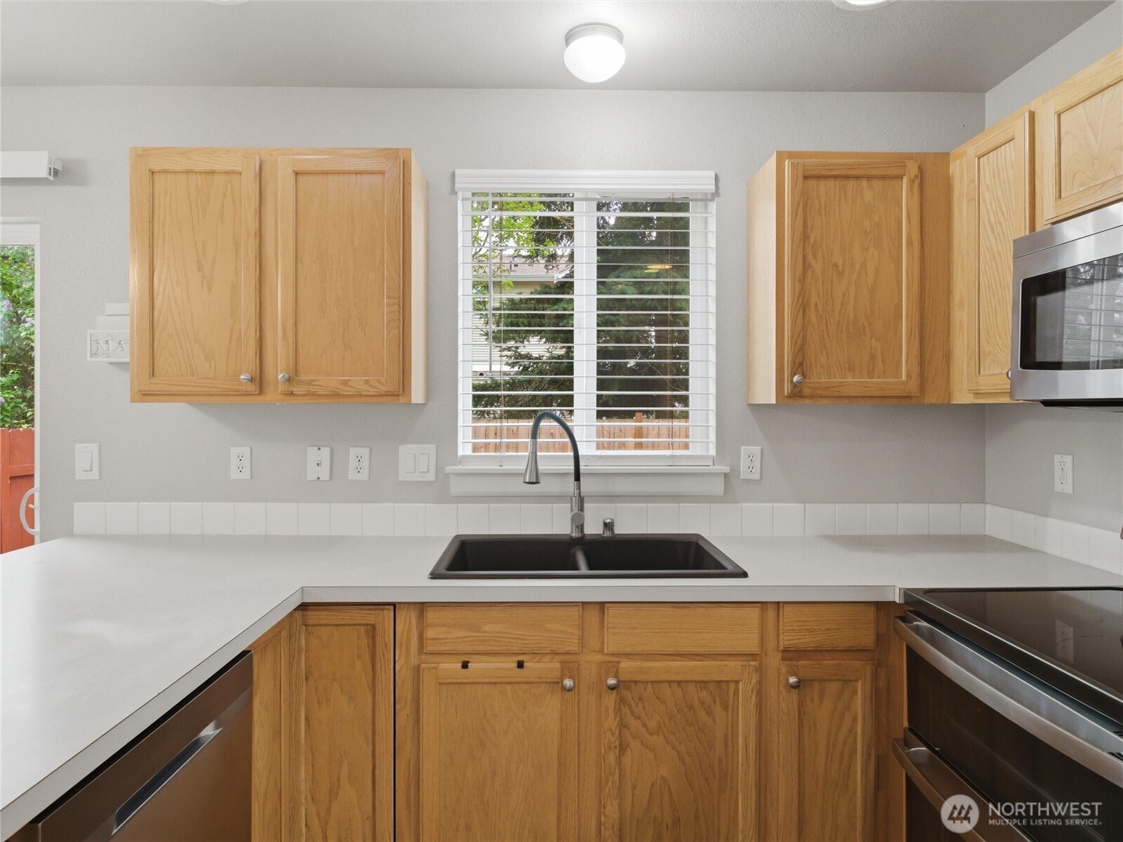 MLS #NWM2515863 image #10