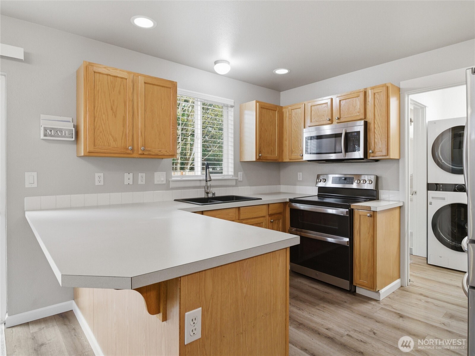 MLS #NWM2515863 image #9