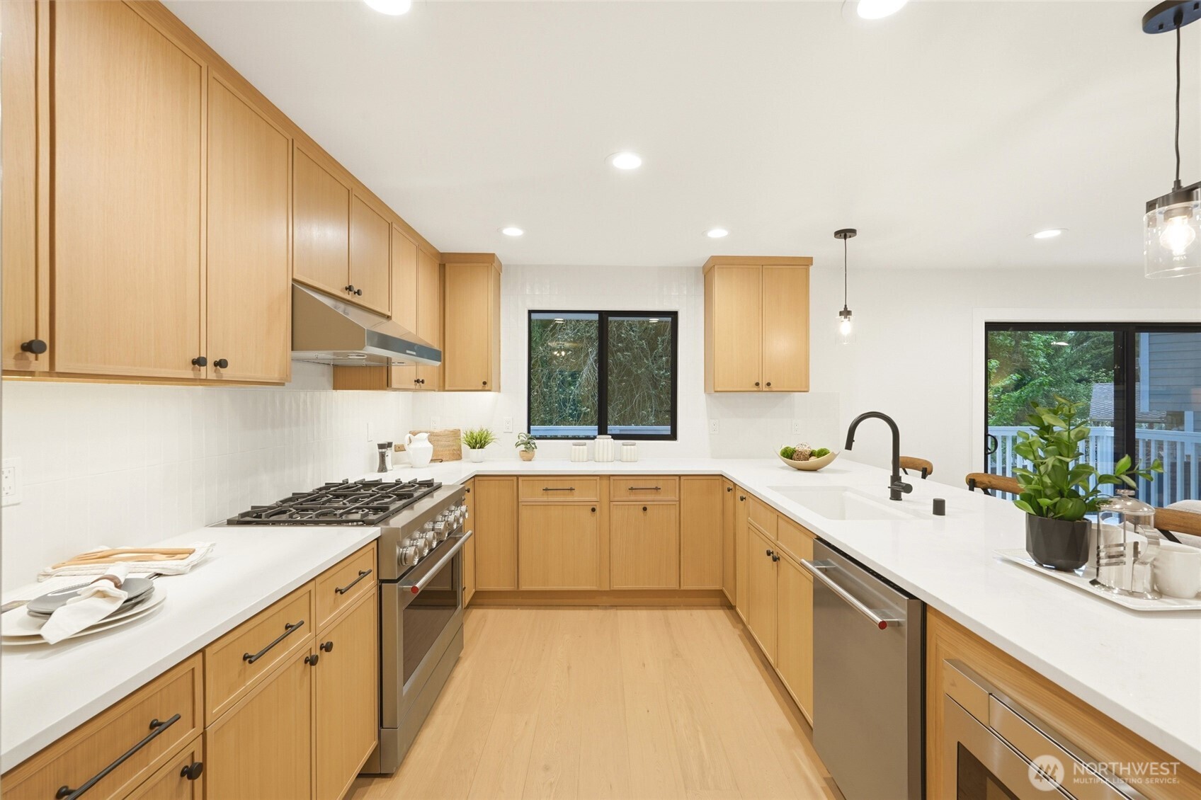 MLS #NWM2520767 image #8