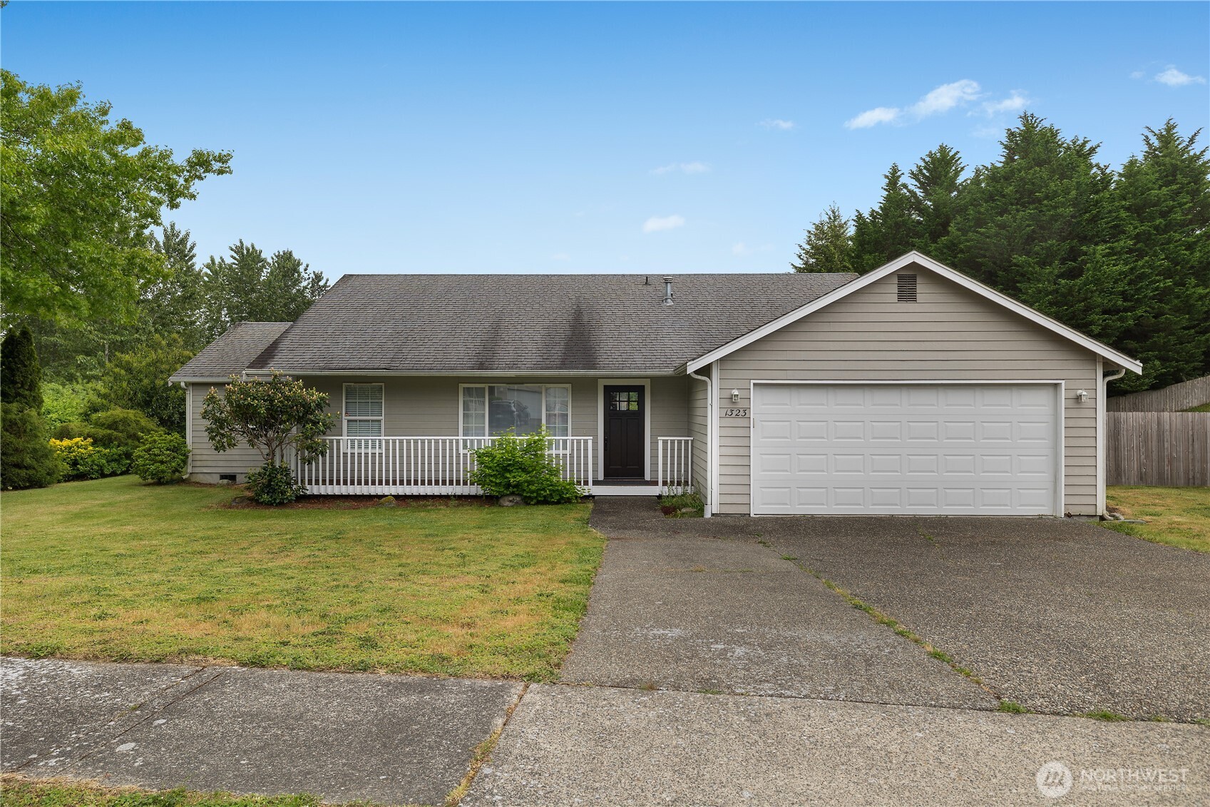 MLS #NWM2525500 image #0