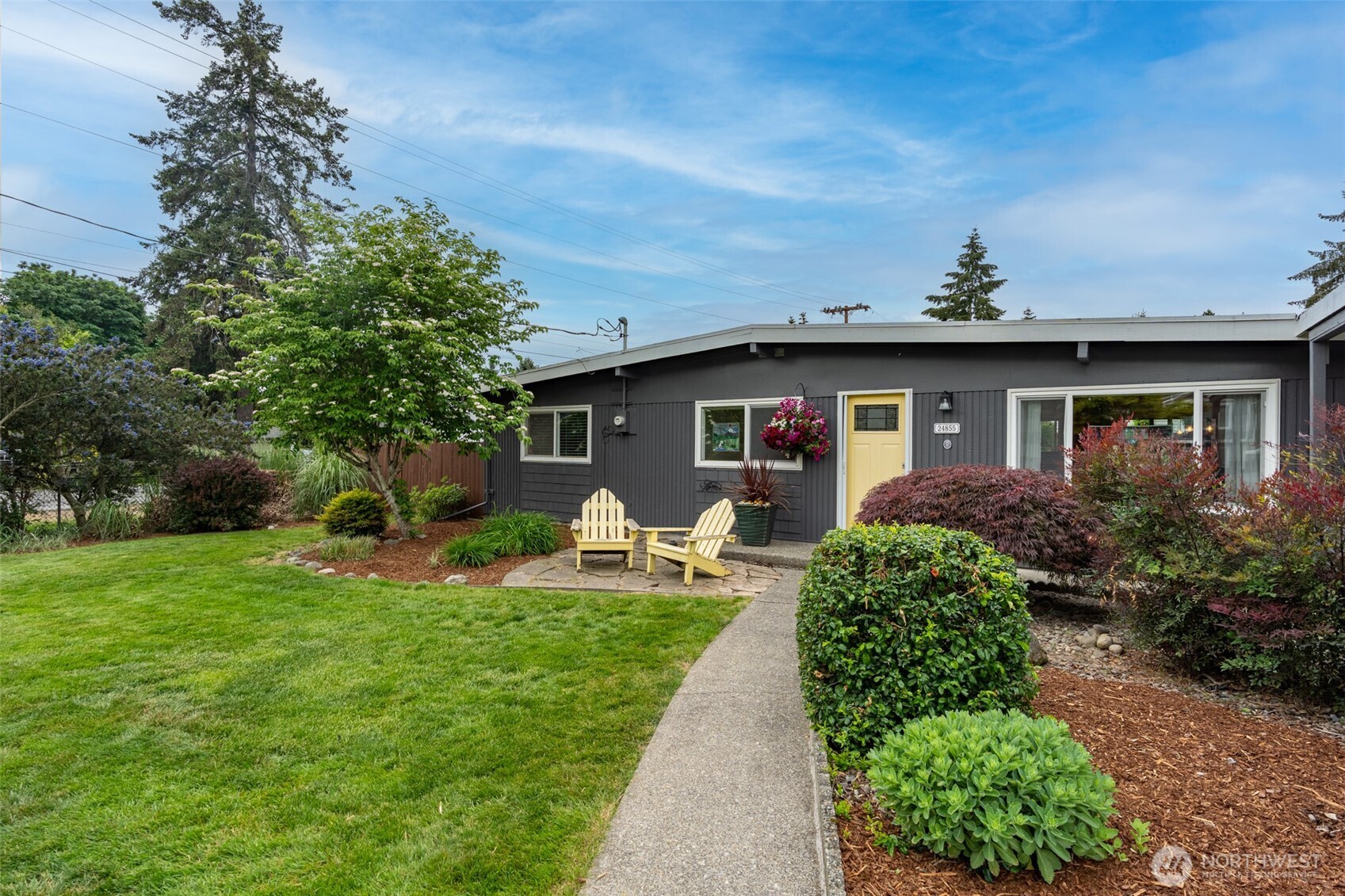 MLS #NWM2526064 image #0