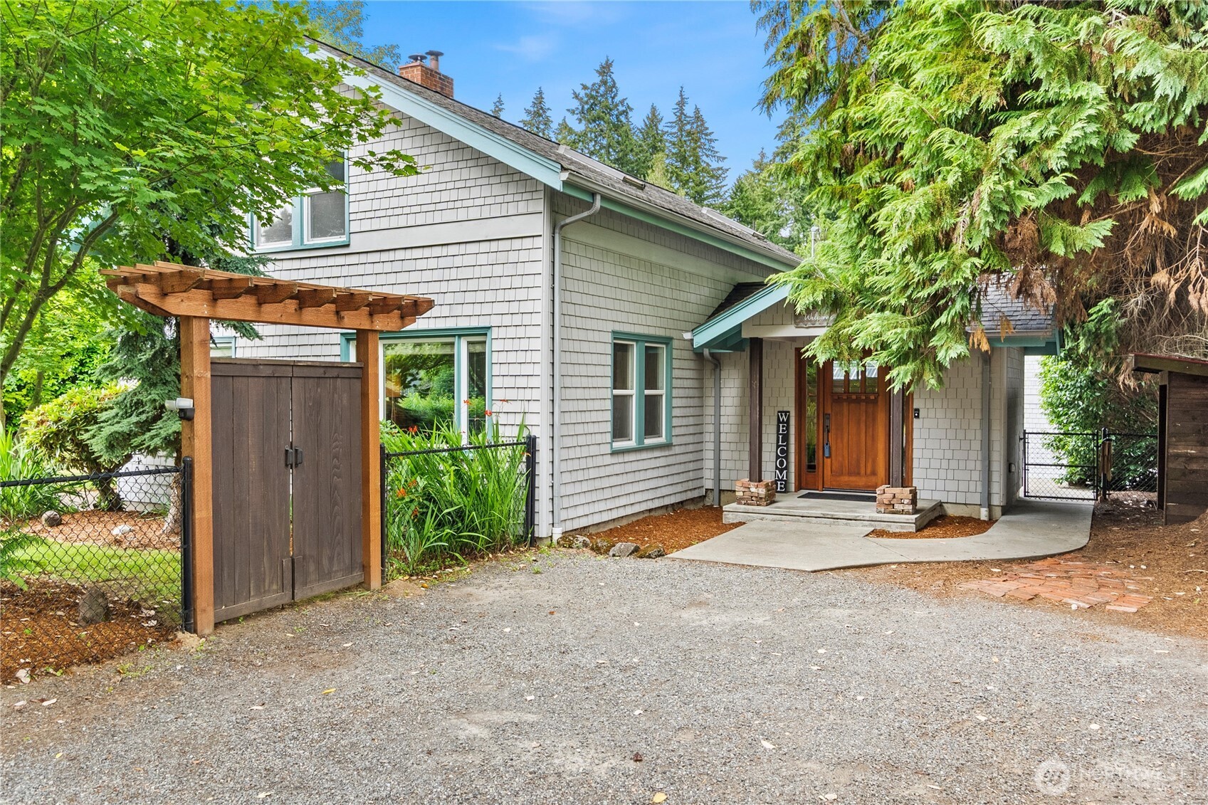 MLS #NWM2526112 image #0